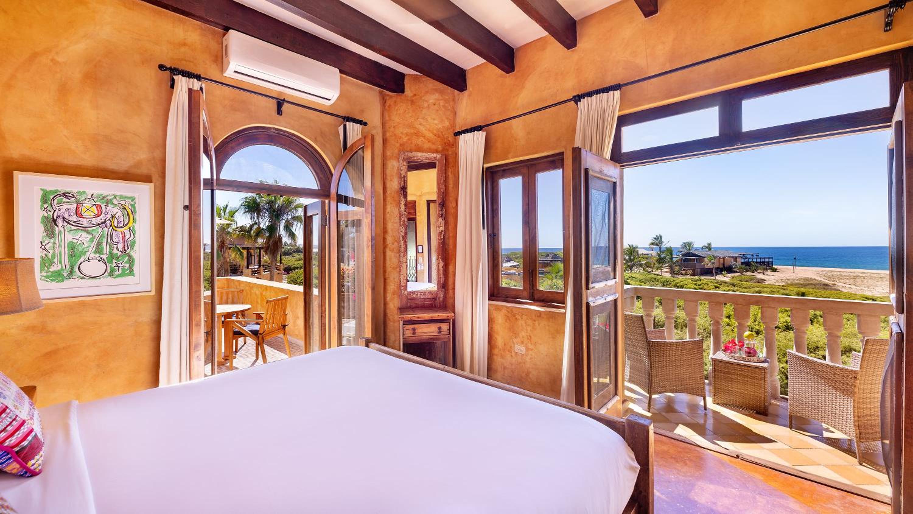 Family Room with Sea View