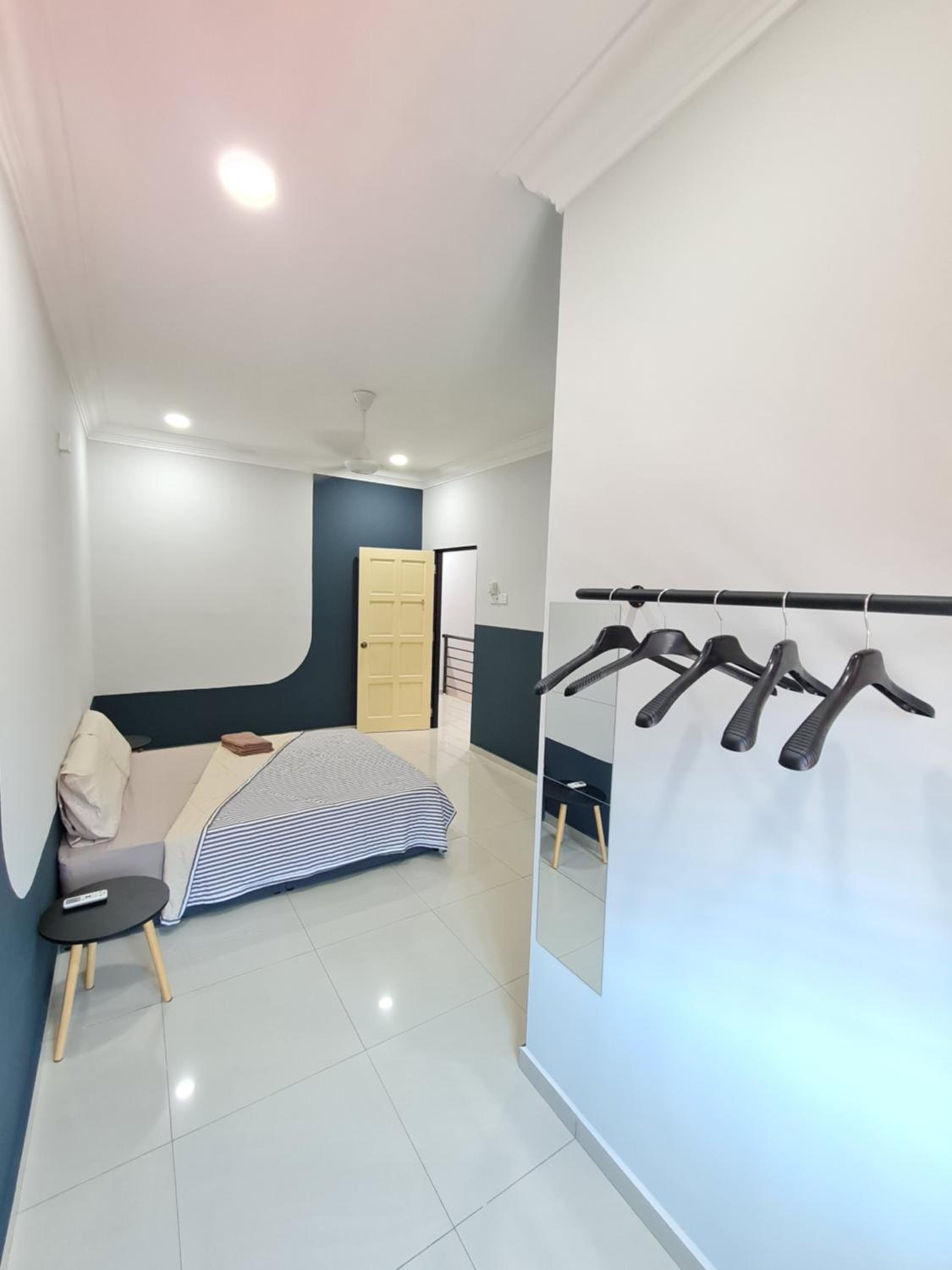 Four-Bedroom House photo 2