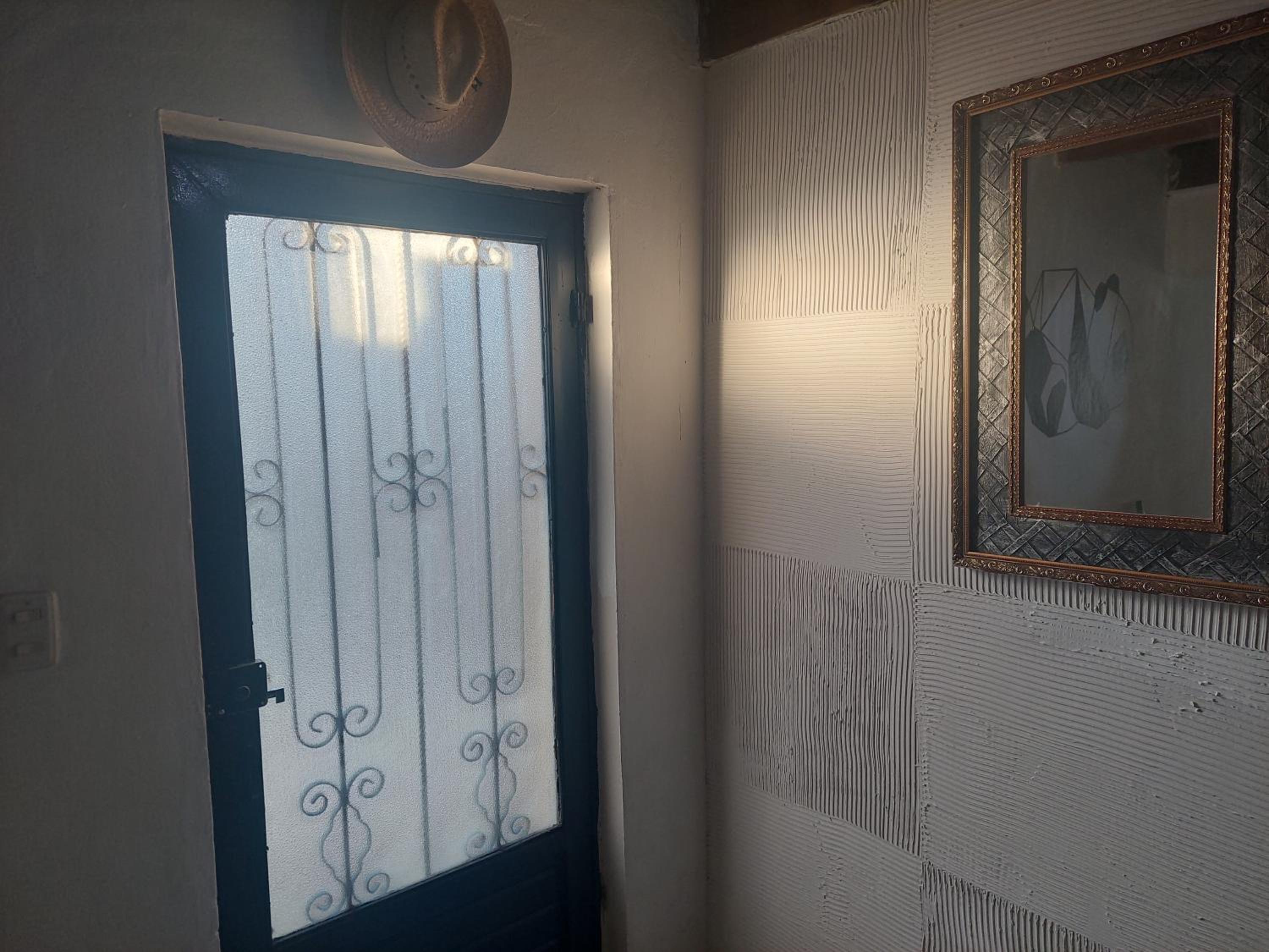 Standard Twin Room - Photo 9