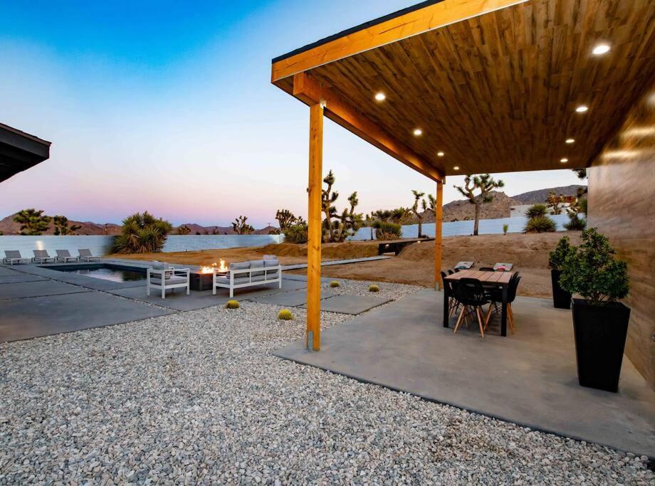 Villa photo 2