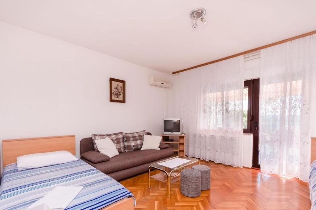 Two-Bedroom Apartment Standard photo 1