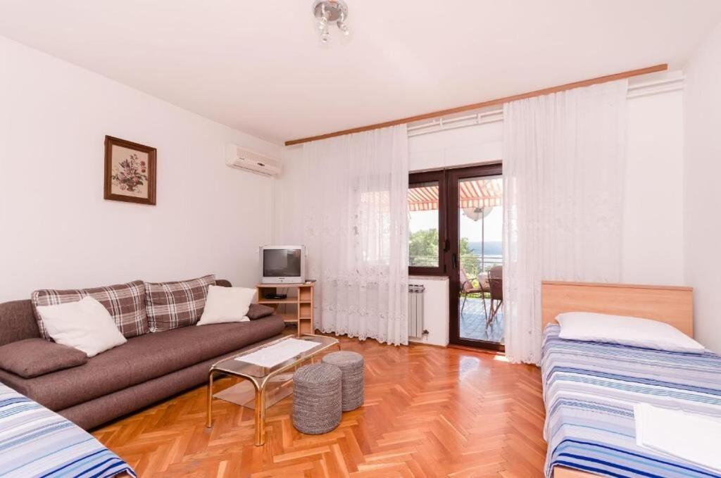 Two-Bedroom Apartment Standard photo 2