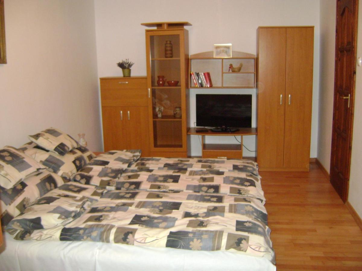 Double or Twin Room with Bathroom photo 2