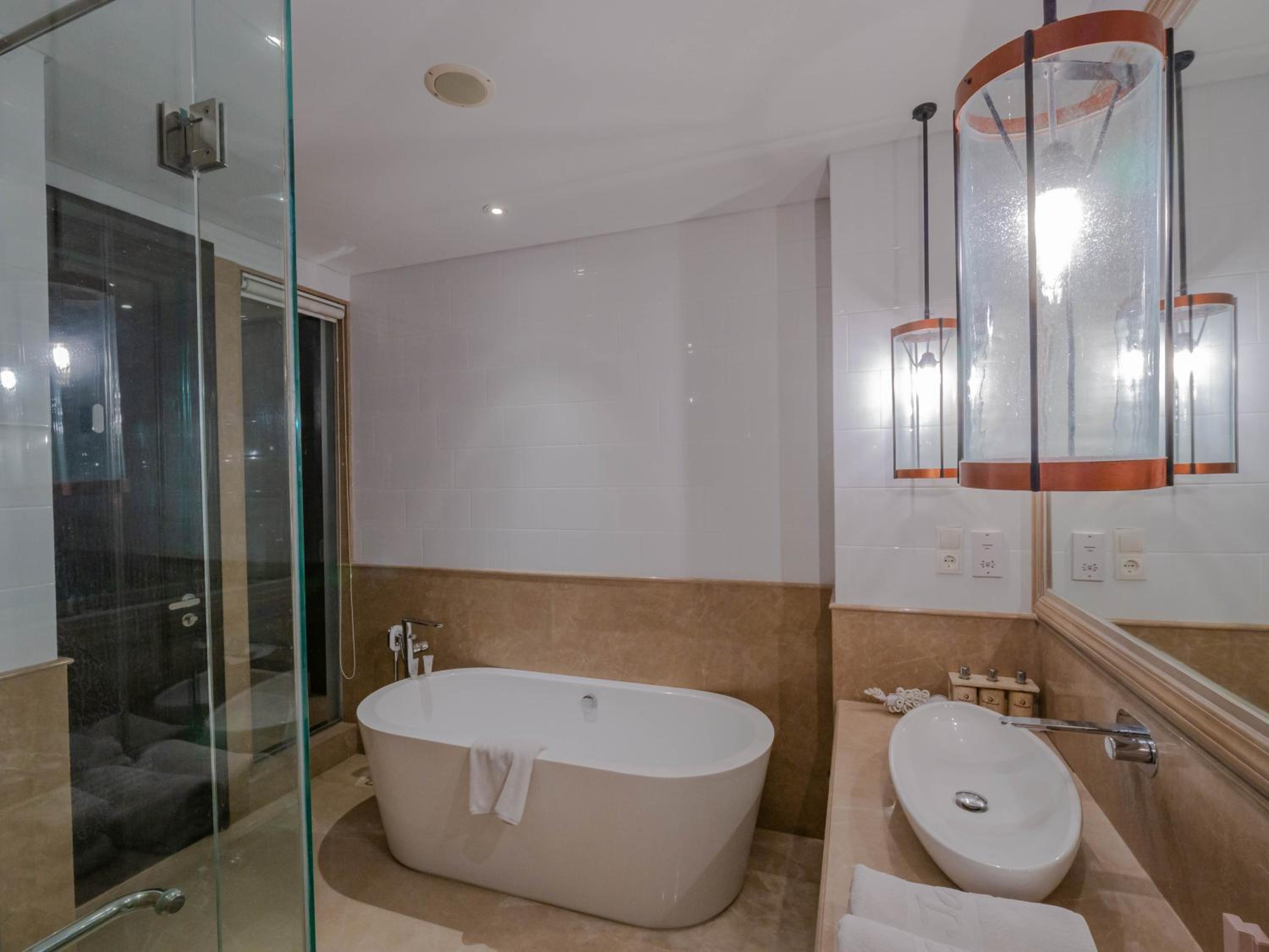 Jambuluwuk Suite photo 2