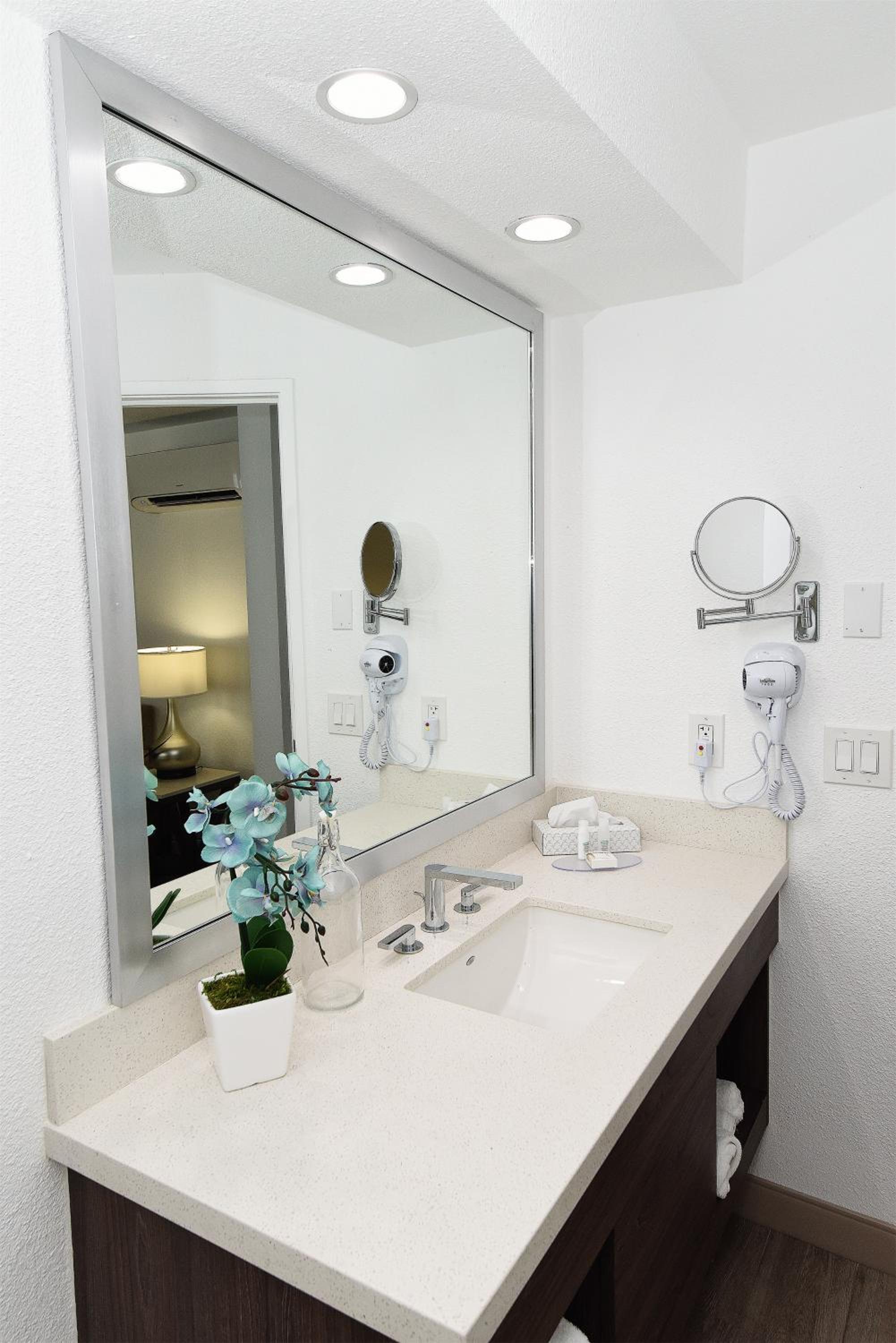 RK SINGLE KING ROOM - Photo 10