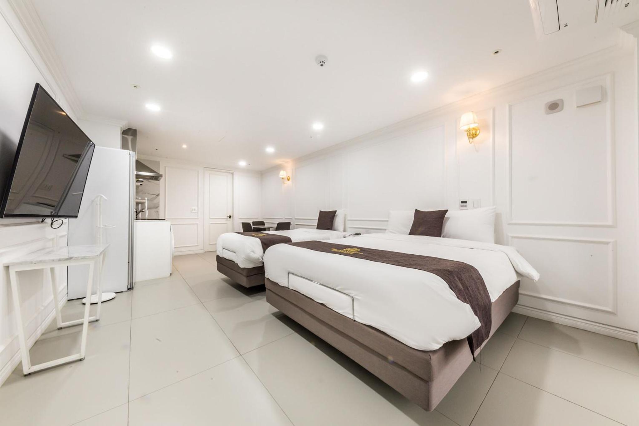 Deluxe Family Double Room
