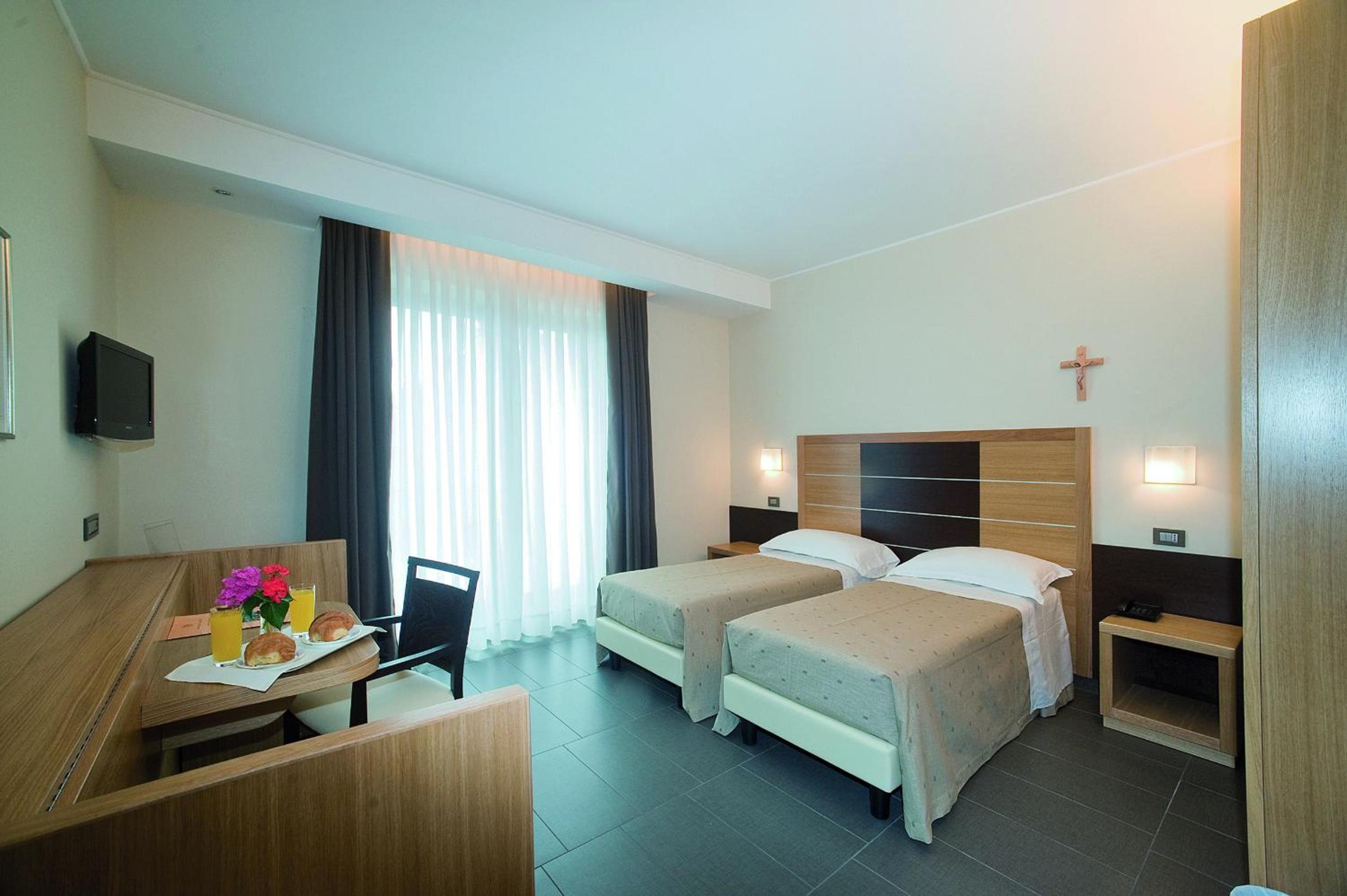 Superior Double or Twin Room with Terrace - Photo 2