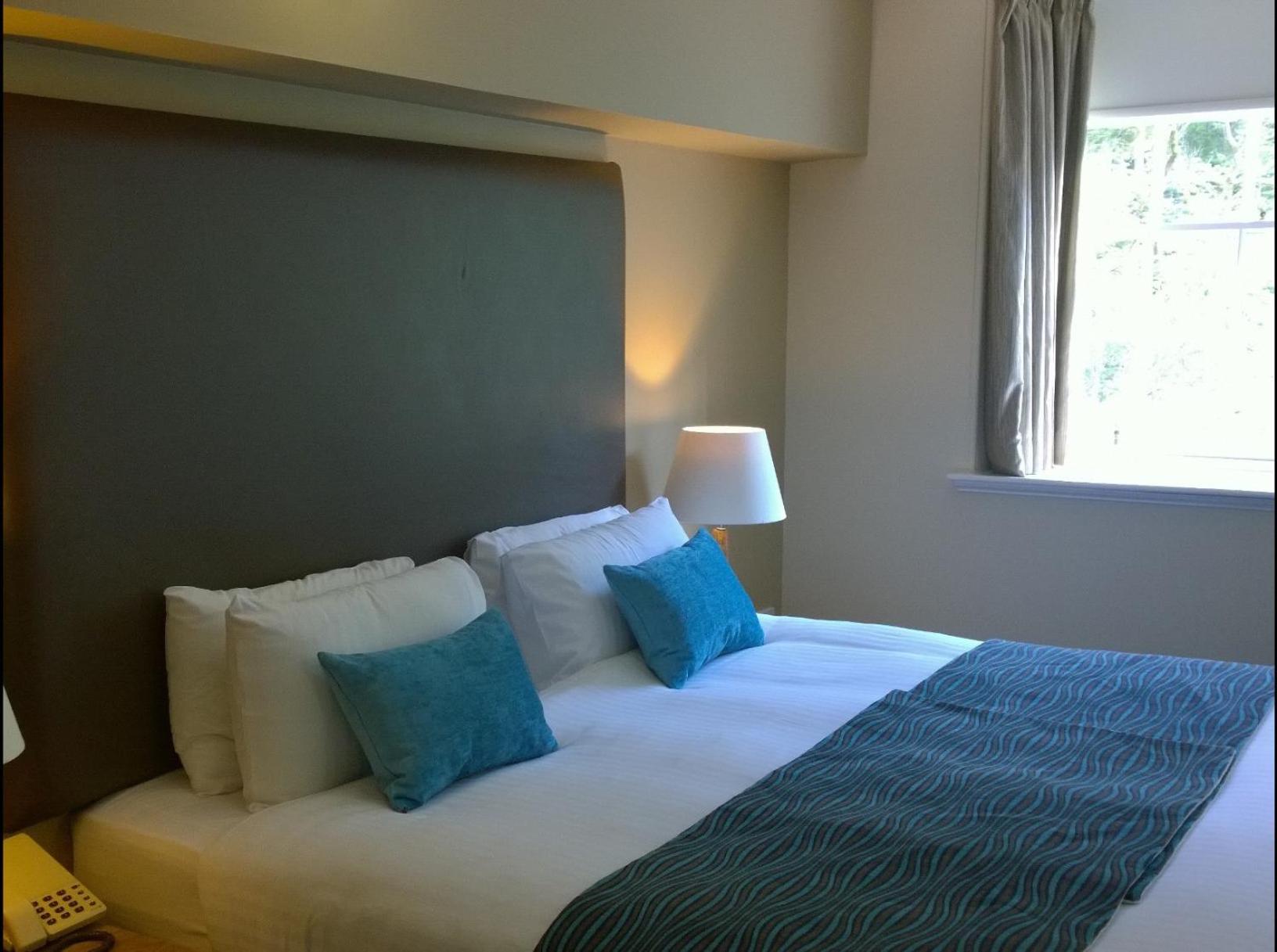 One-Bedroom Apartment - Photo 1