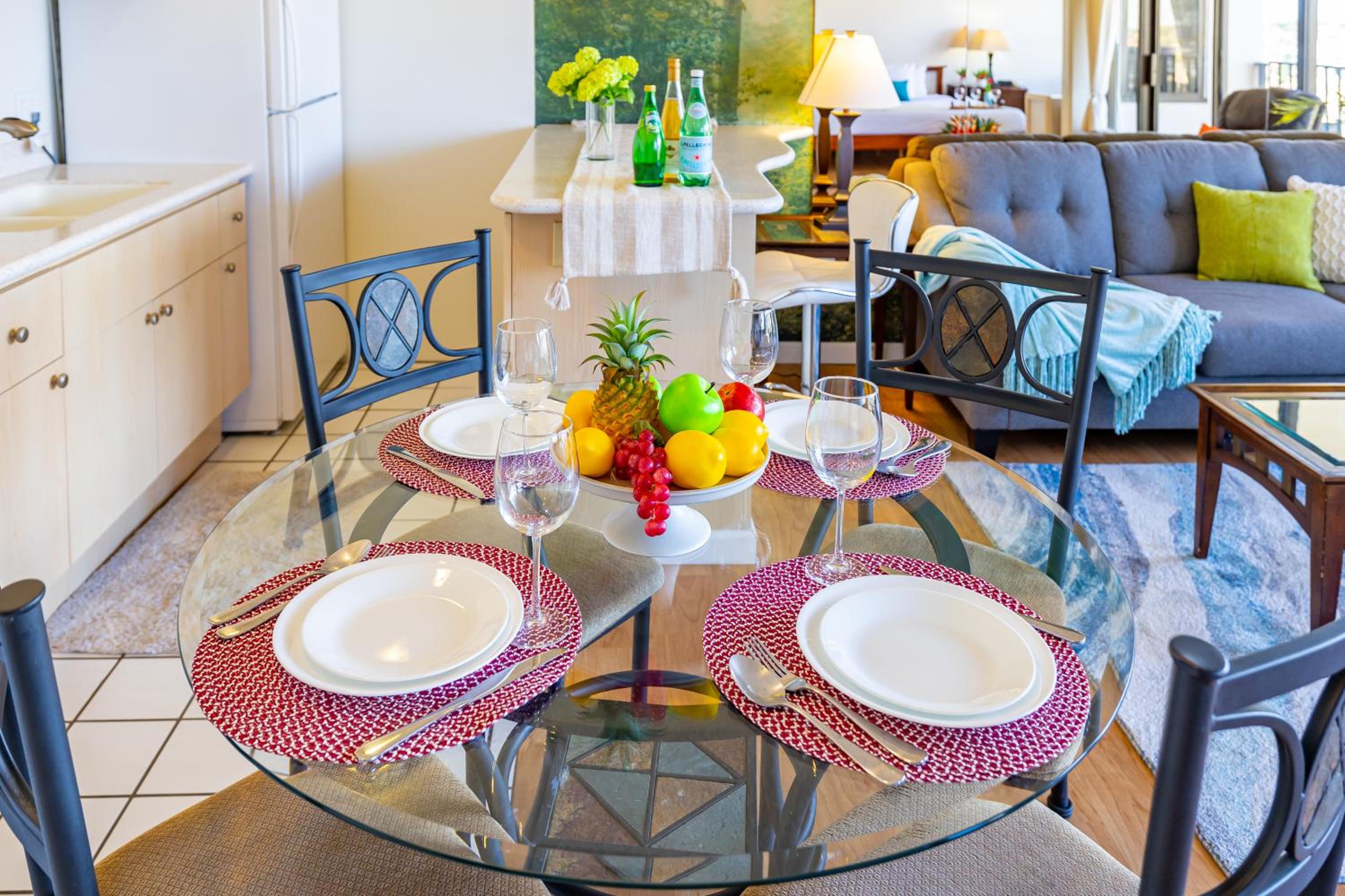 Waikiki Beach escape with lanai & scenic views: Apartment with Mountain View photo