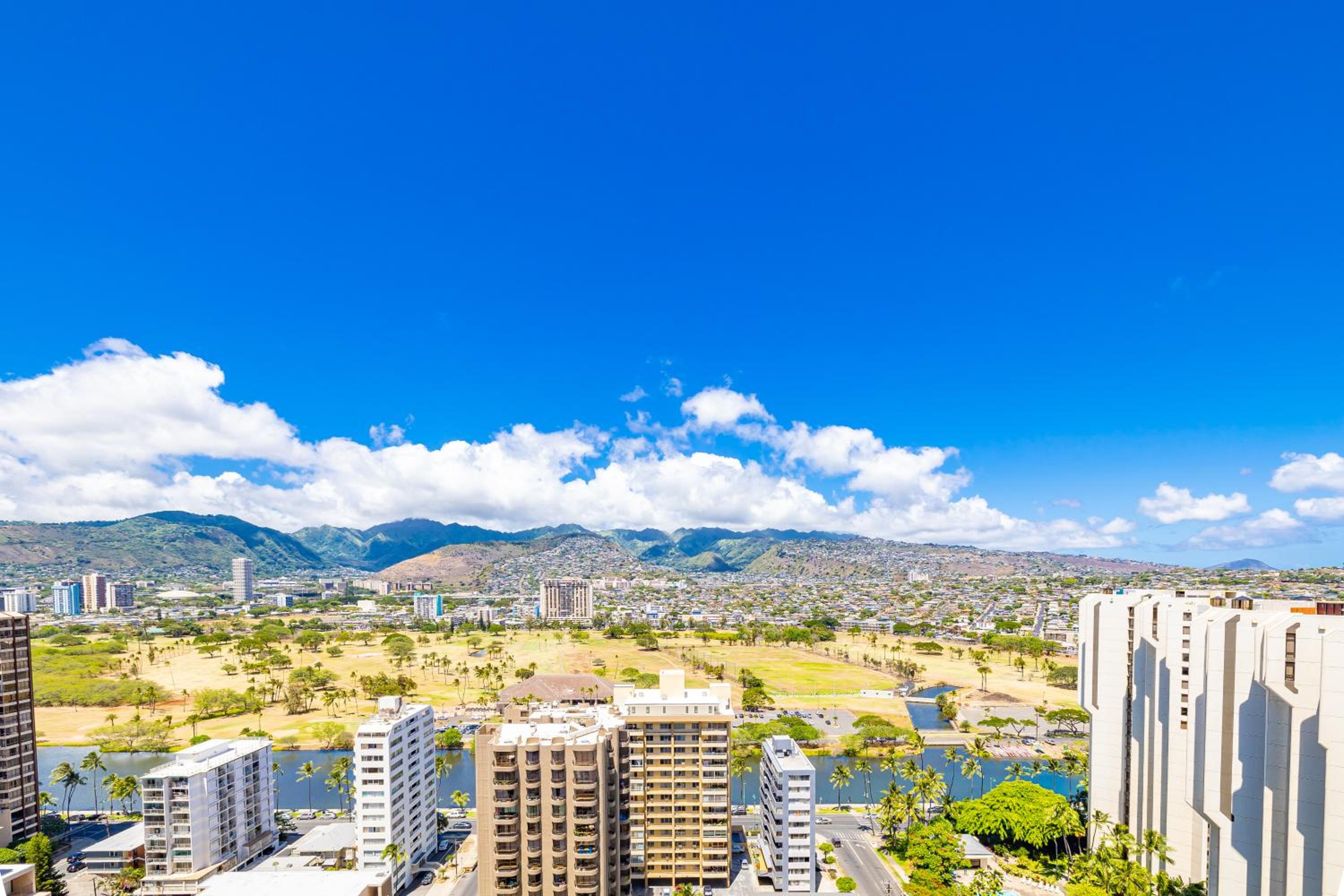 Waikiki Beach escape with lanai & scenic views: Apartment with Mountain View photo