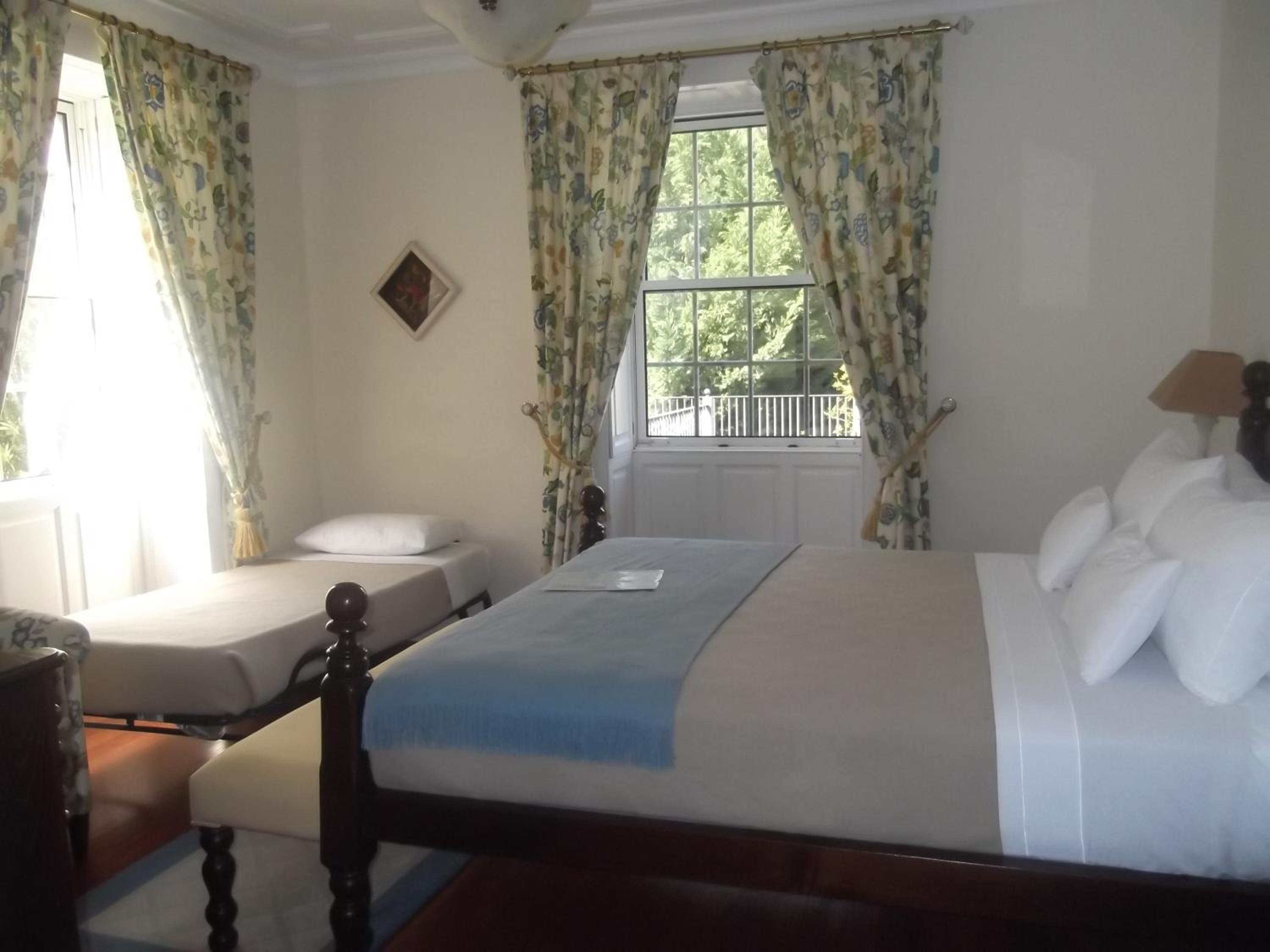 Superior Family Room (2 Adults + 2 Children)