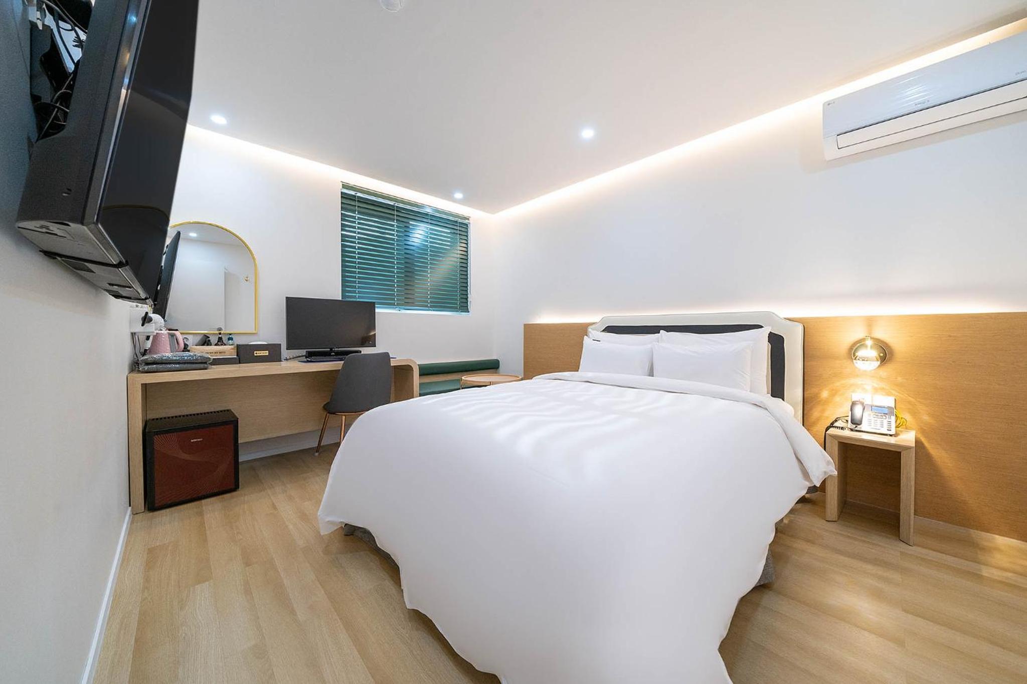 Deluxe Double Room - Photo 2