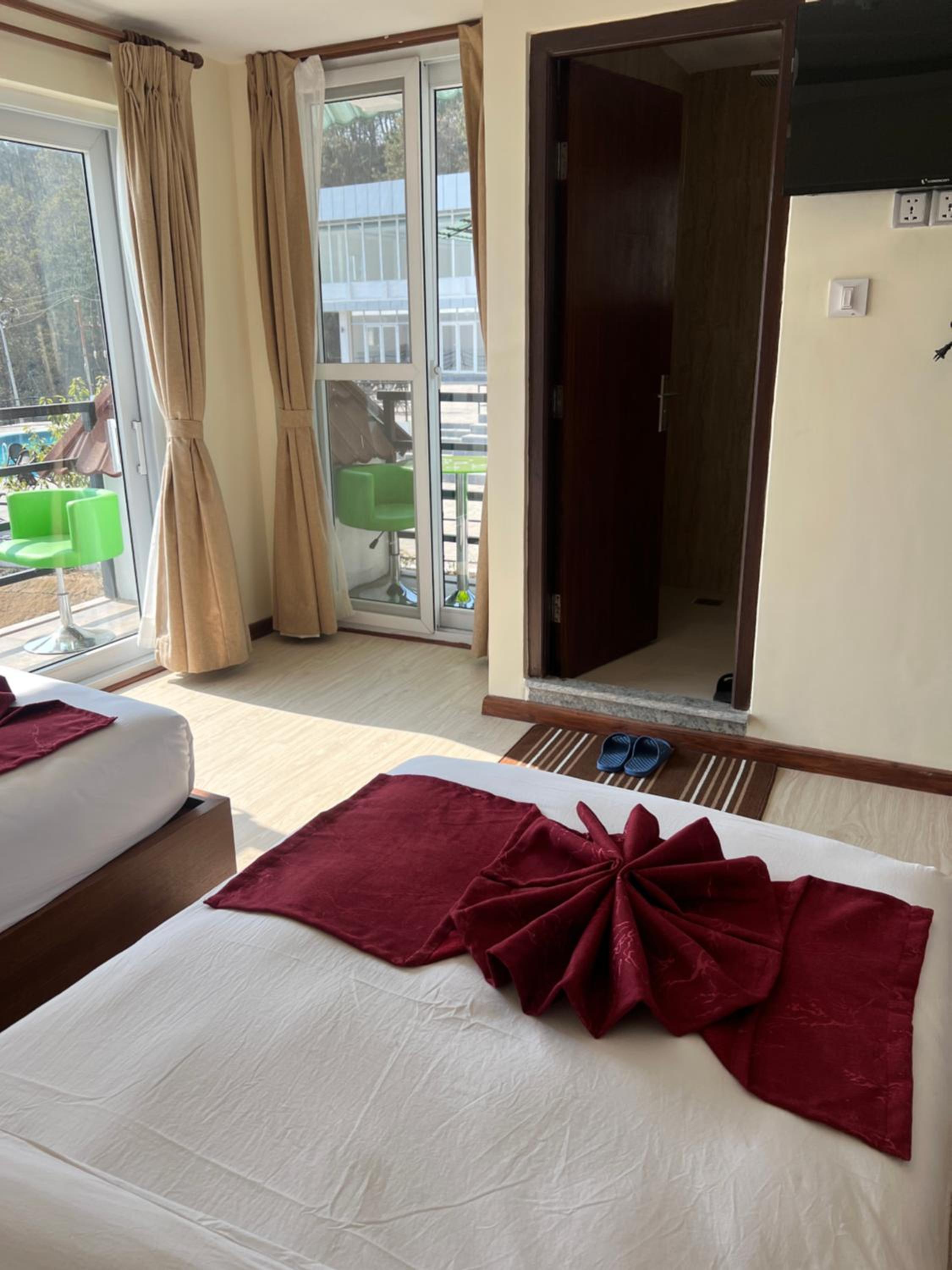 Double or Twin Room with Mountain View photo 3
