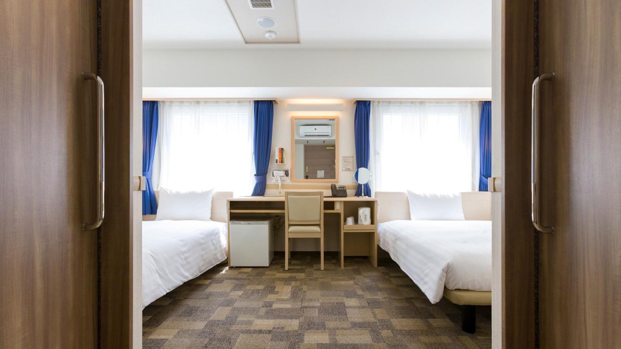 Accessible Twin Room - Non-Smoking photo 1