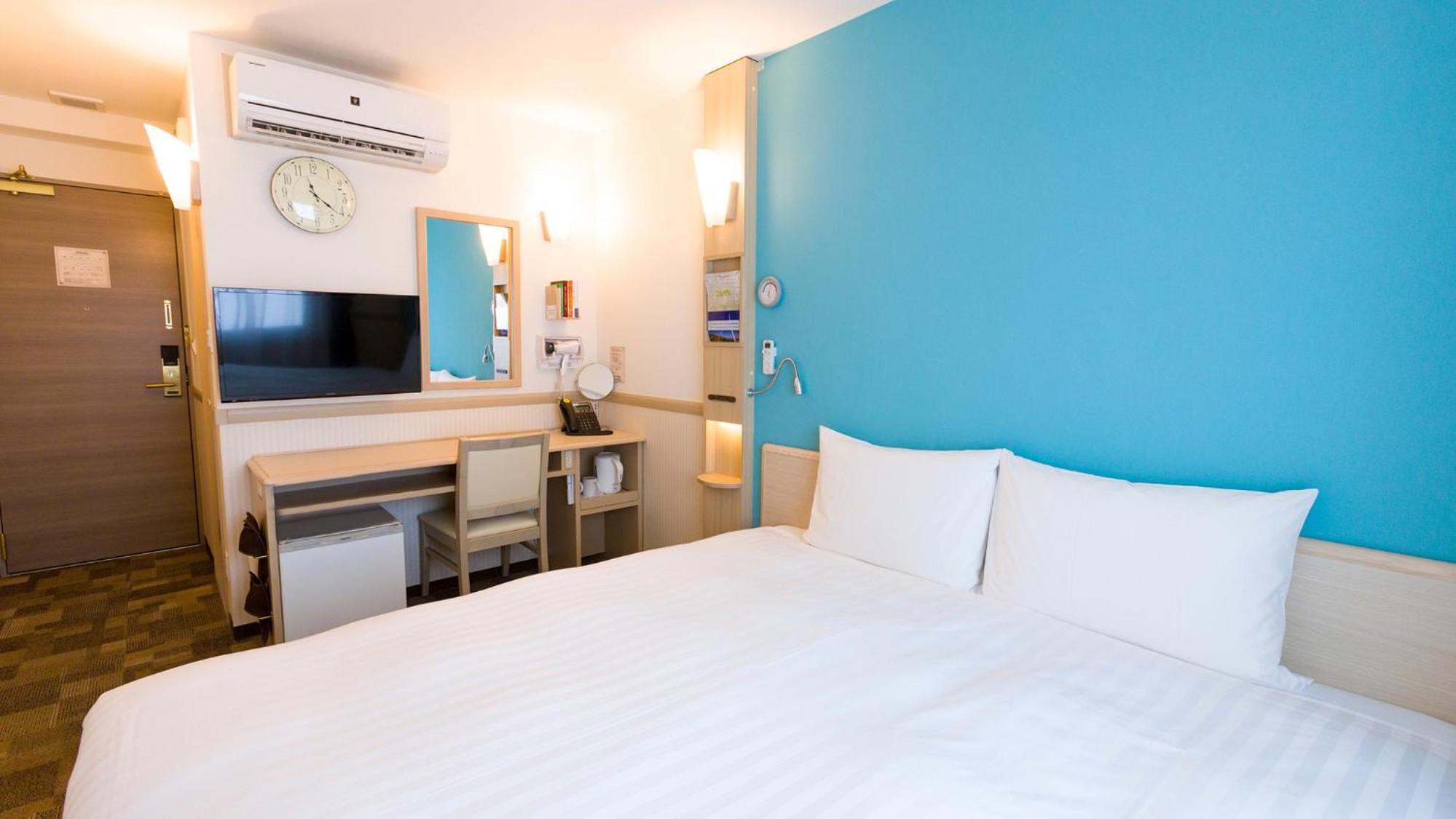 King Room - Non-Smoking - Photo 17
