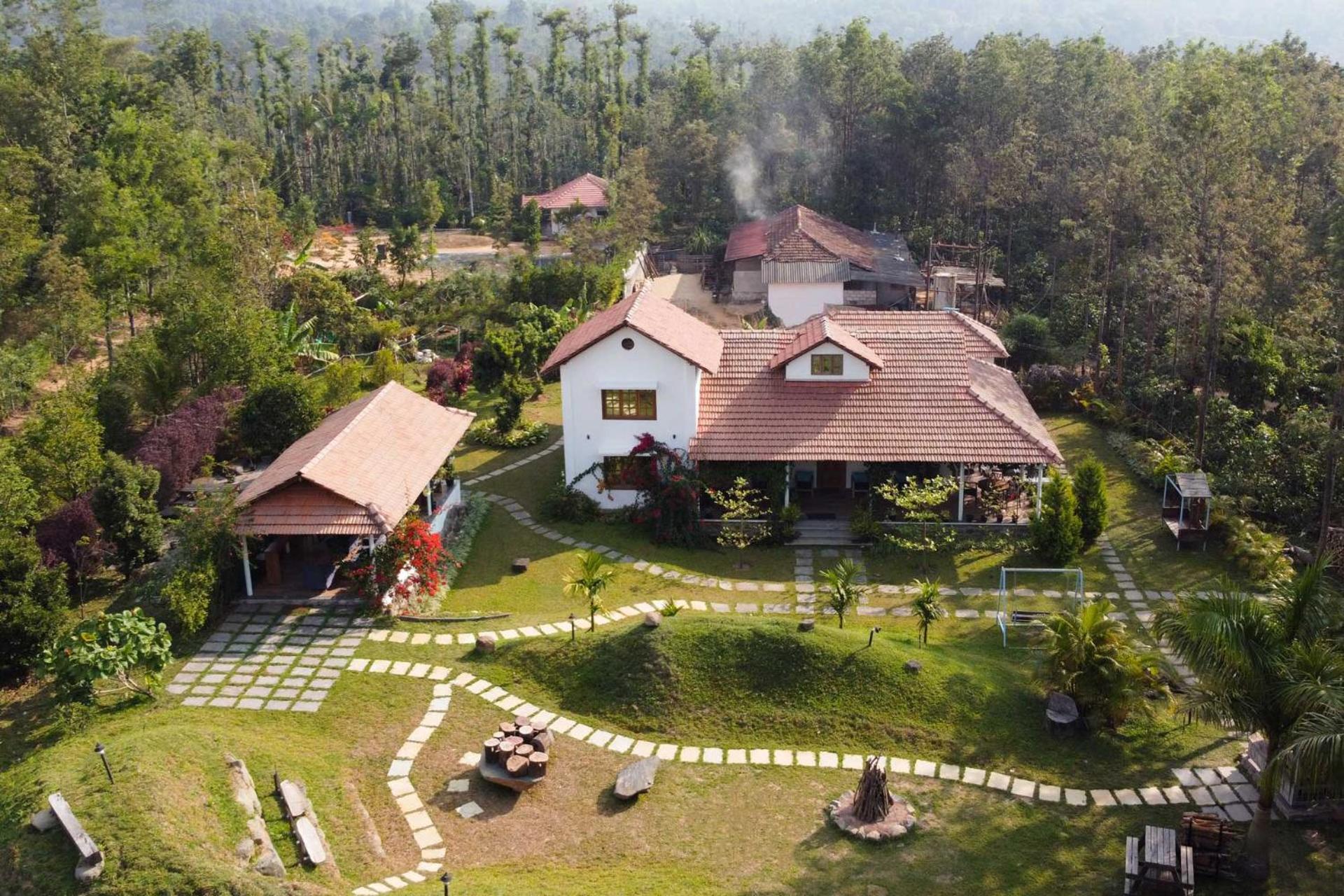 Villa photo 2