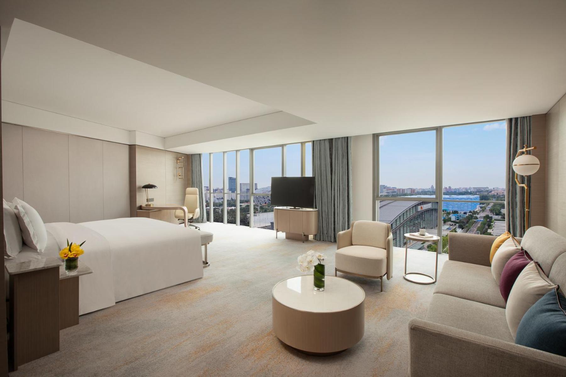 Junior King Suite - Photo 2