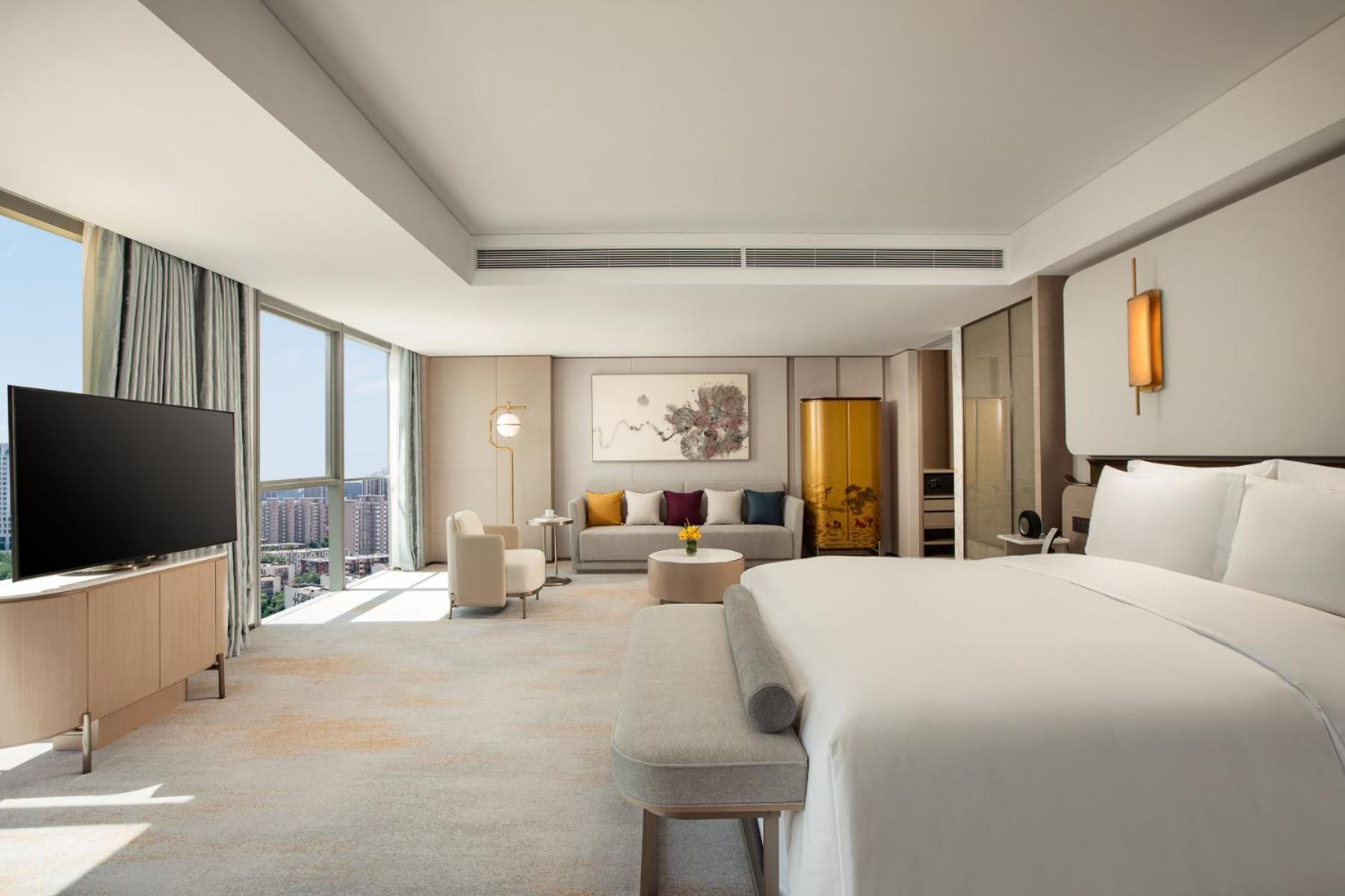 Junior King Suite - Photo 1