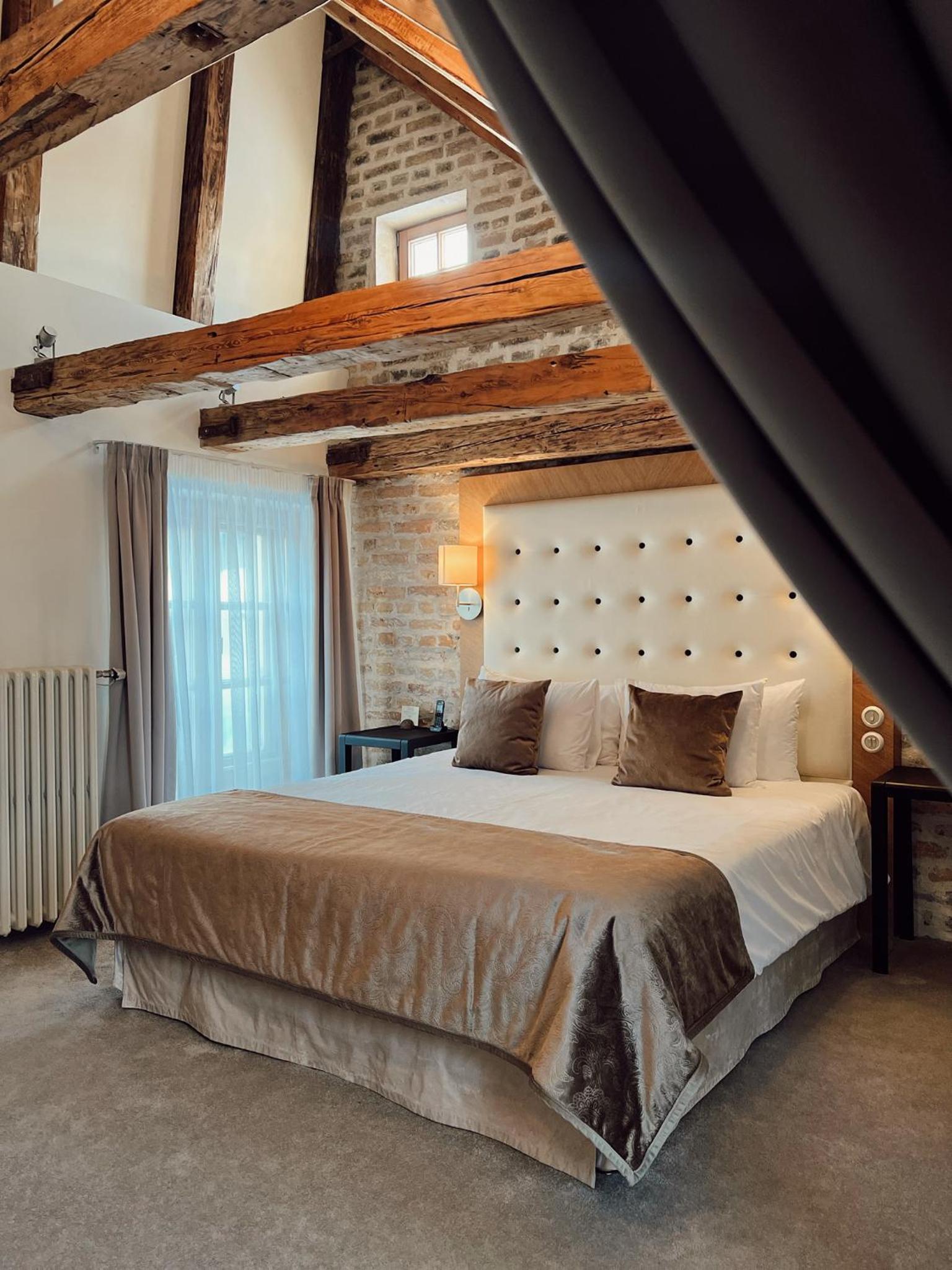 Deluxe Suite - Photo 2