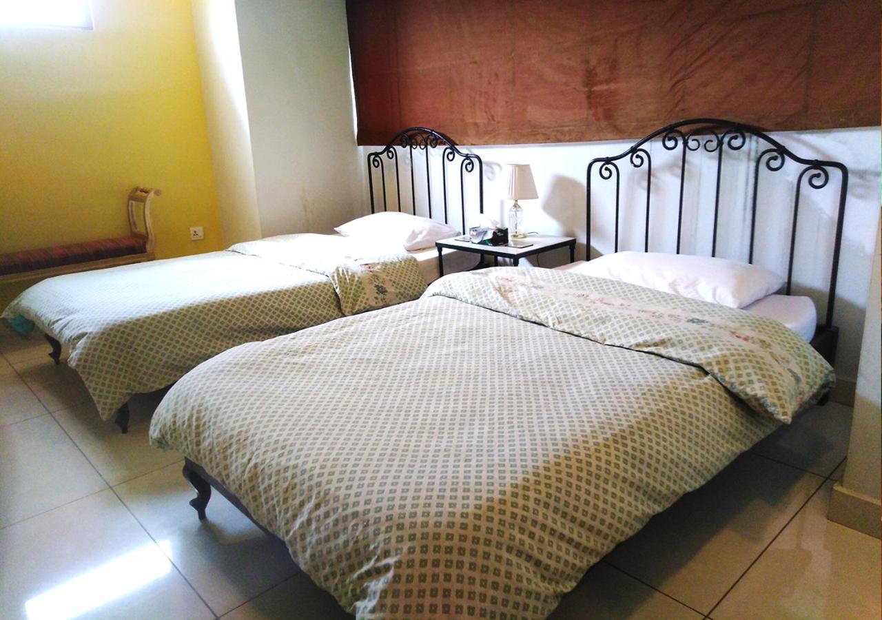 Deluxe Double Room (2 Adults + 1 Child) photo 3