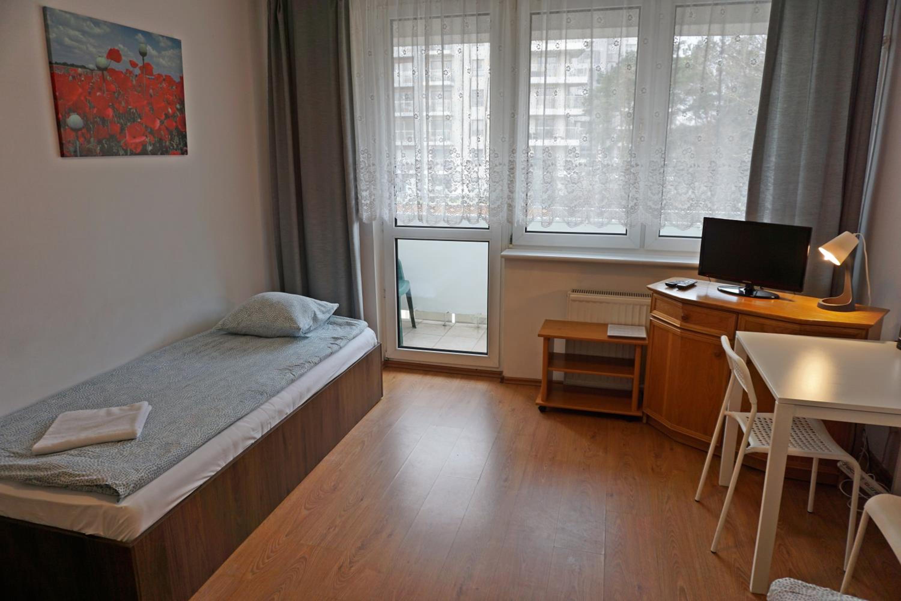 Economy Twin Room photo 2