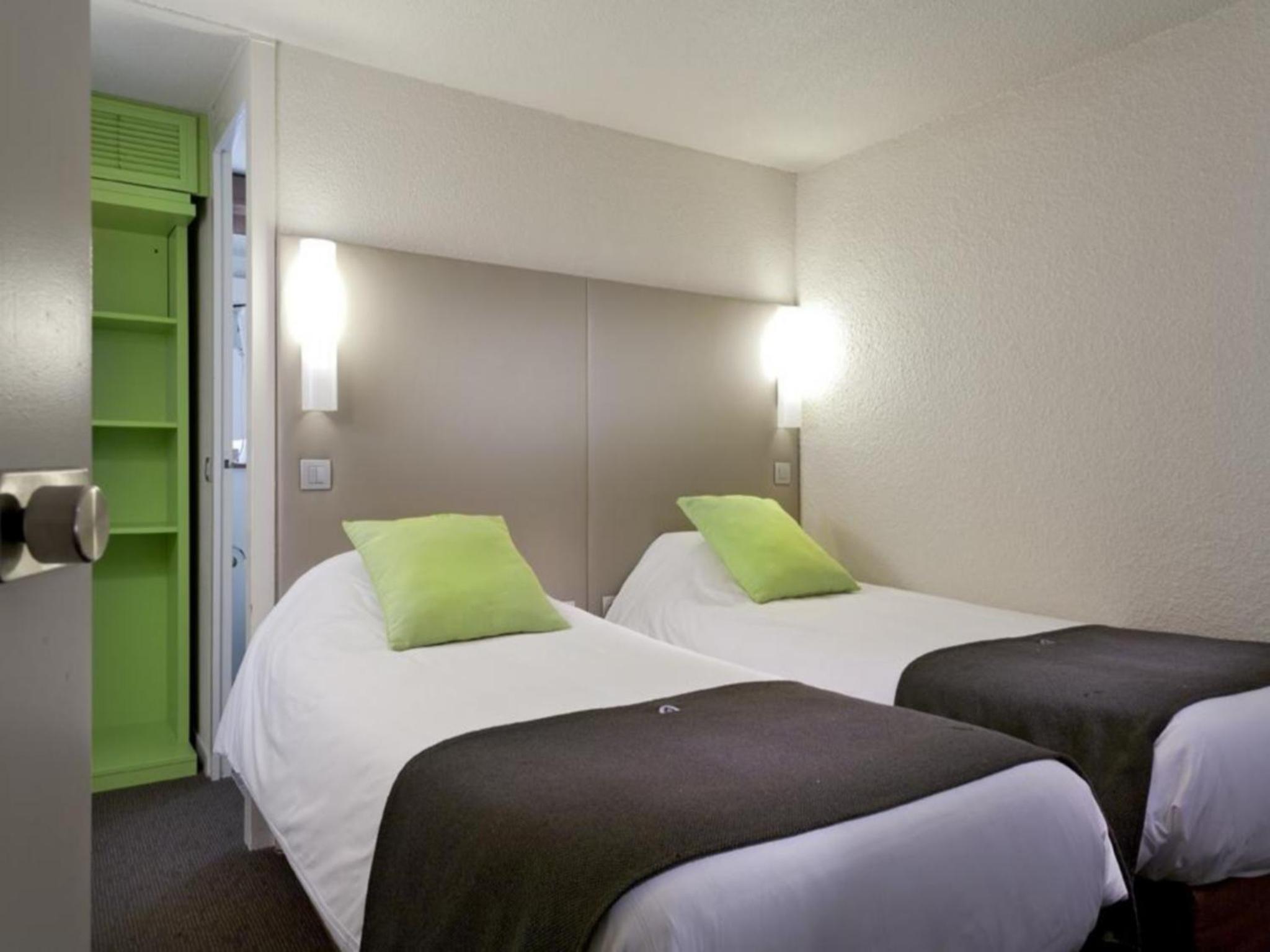Twin Room - Photo 3