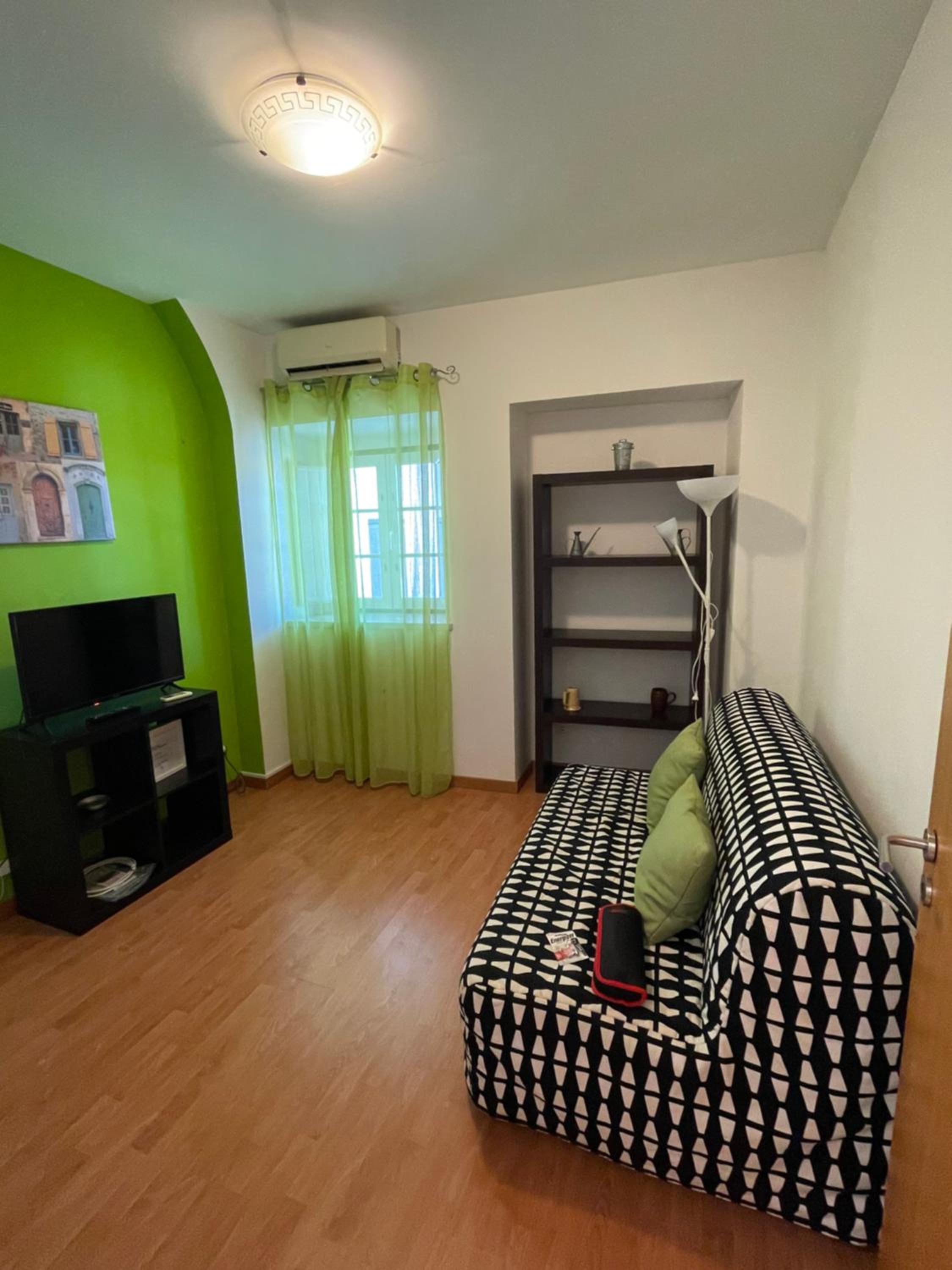 One-Bedroom House photo 3