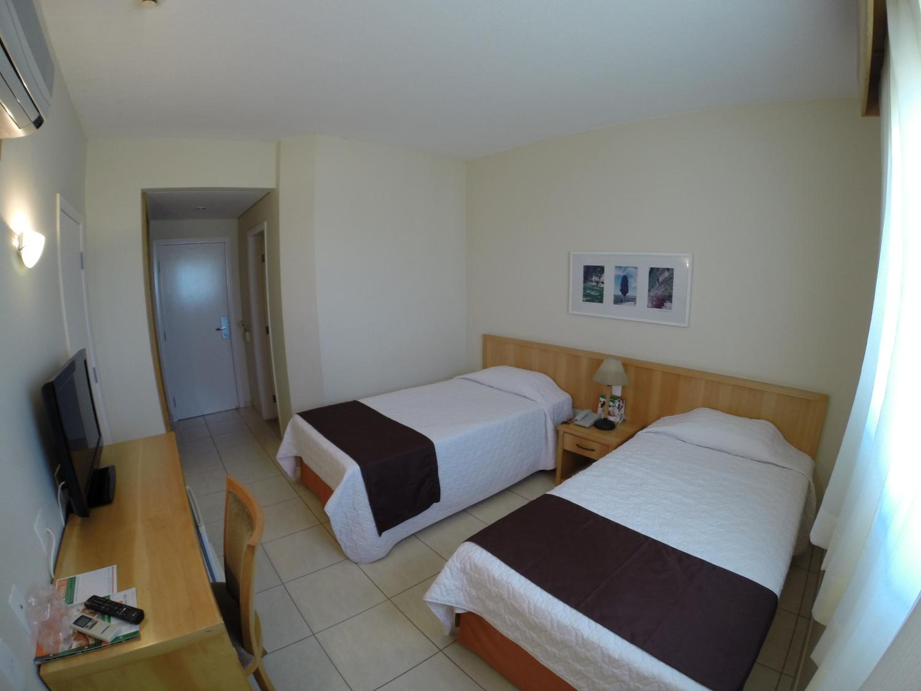 Deluxe Twin Room photo 2