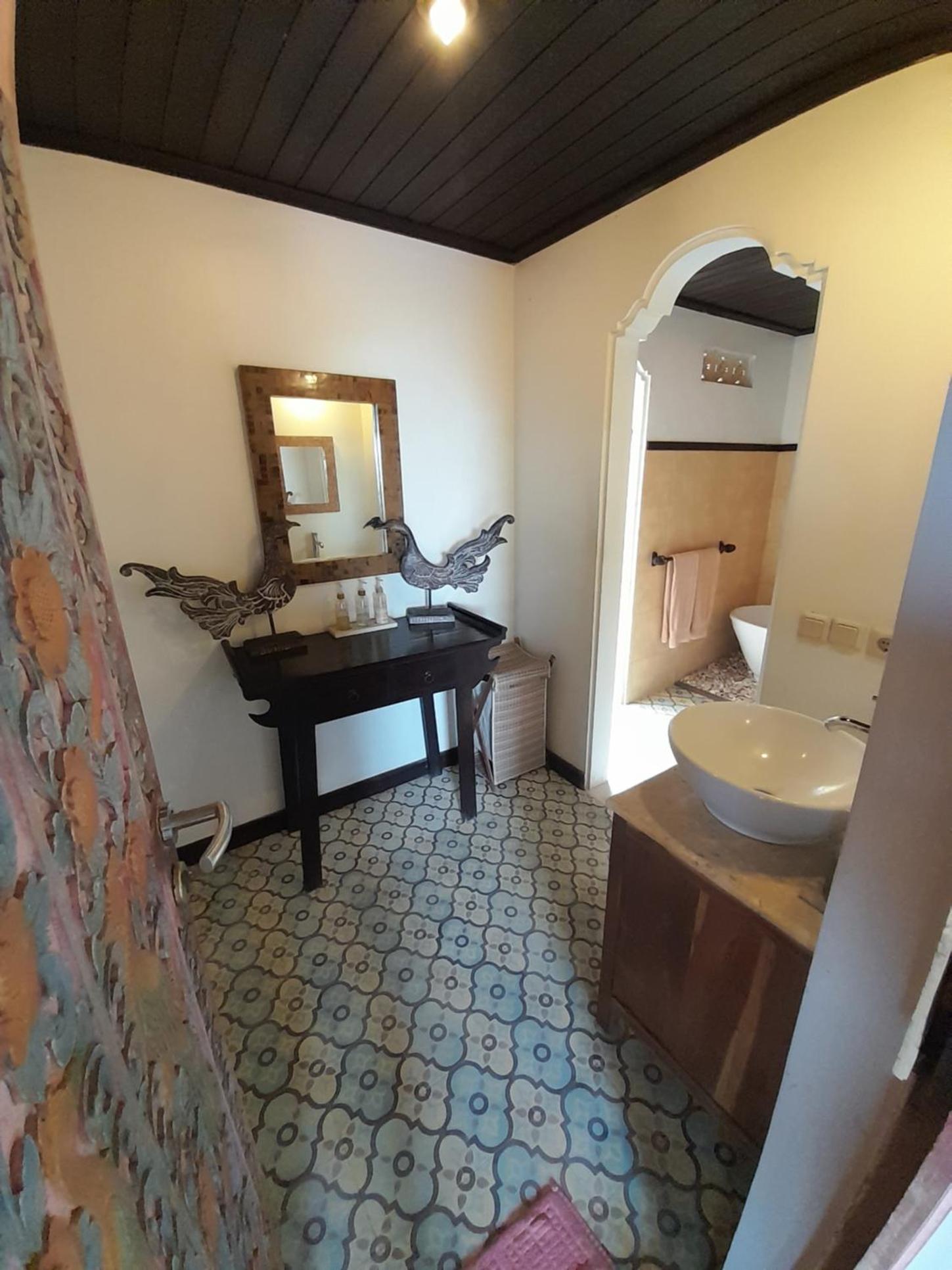 Two-Bedroom Beachfront Villa - Photo 22