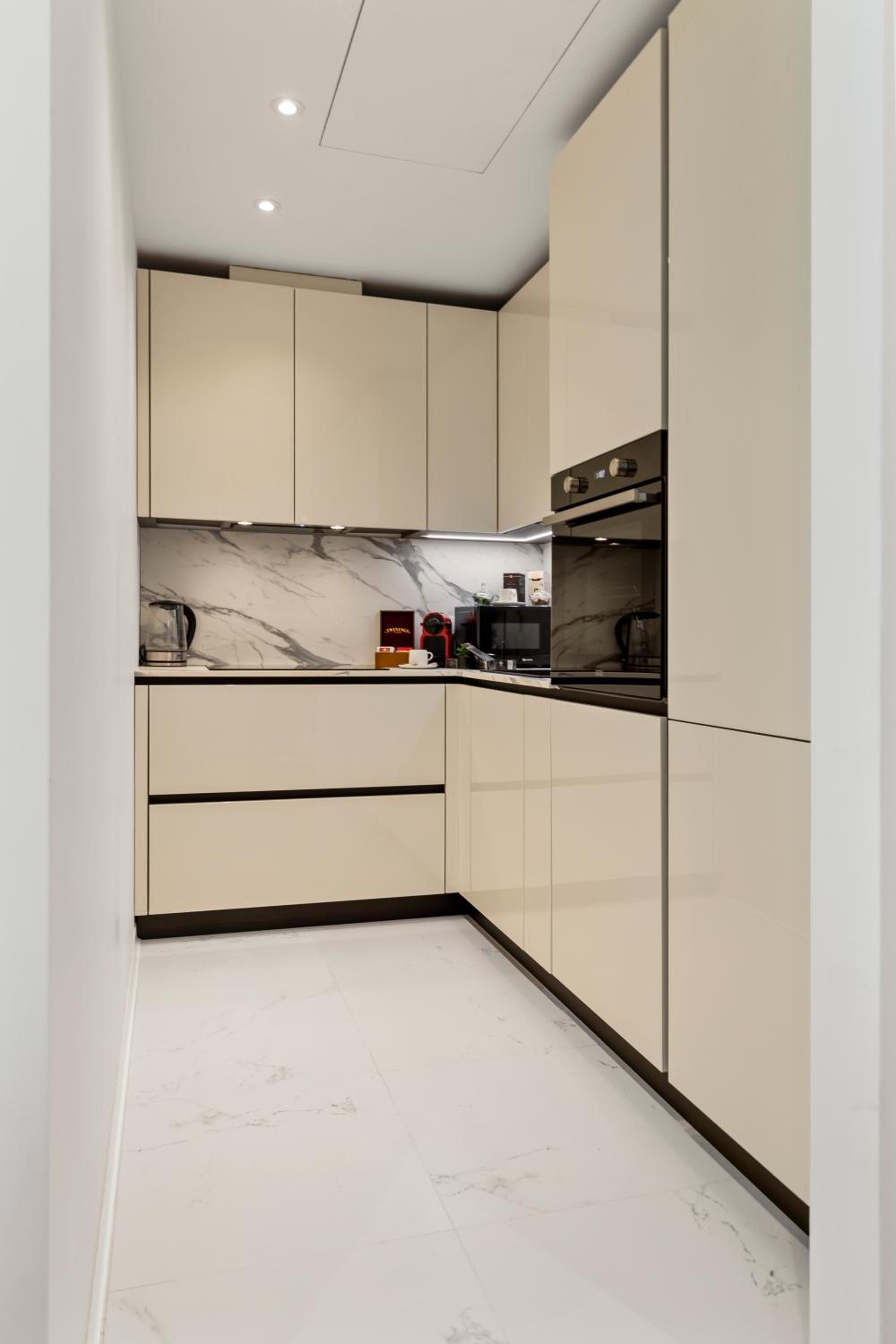 Apartment - Photo 9
