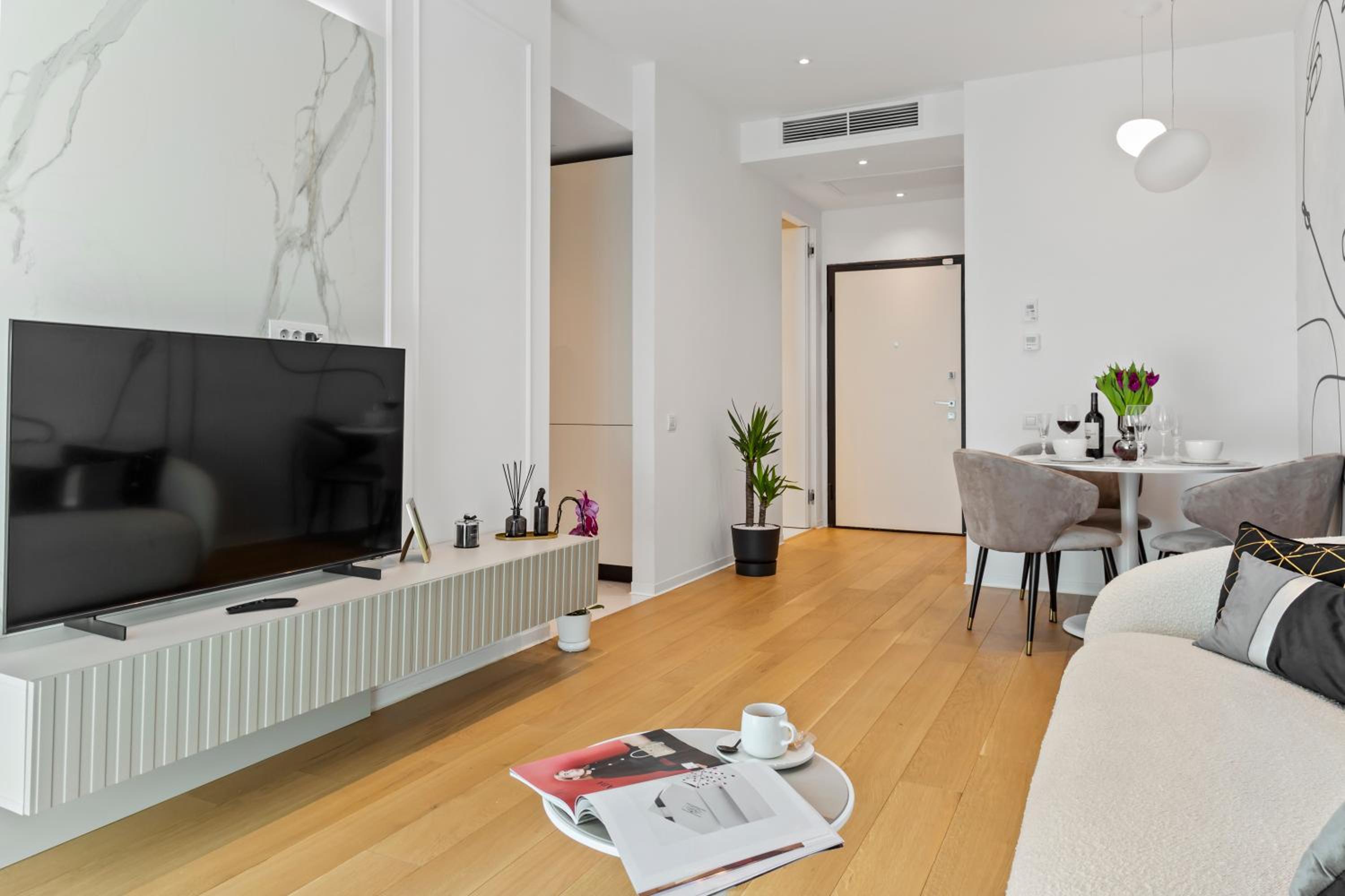 Apartment - Photo 1