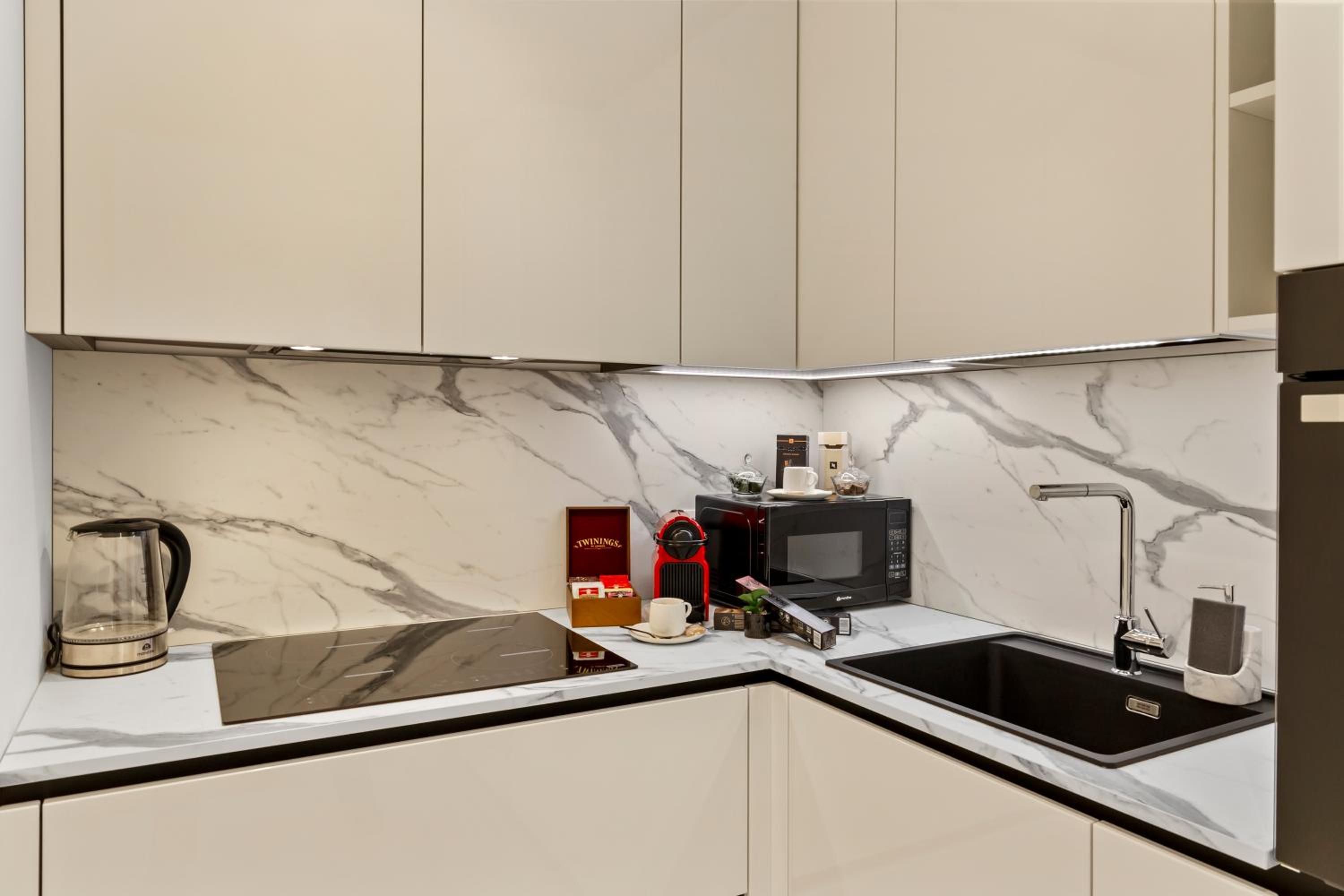 Apartment - Photo 4