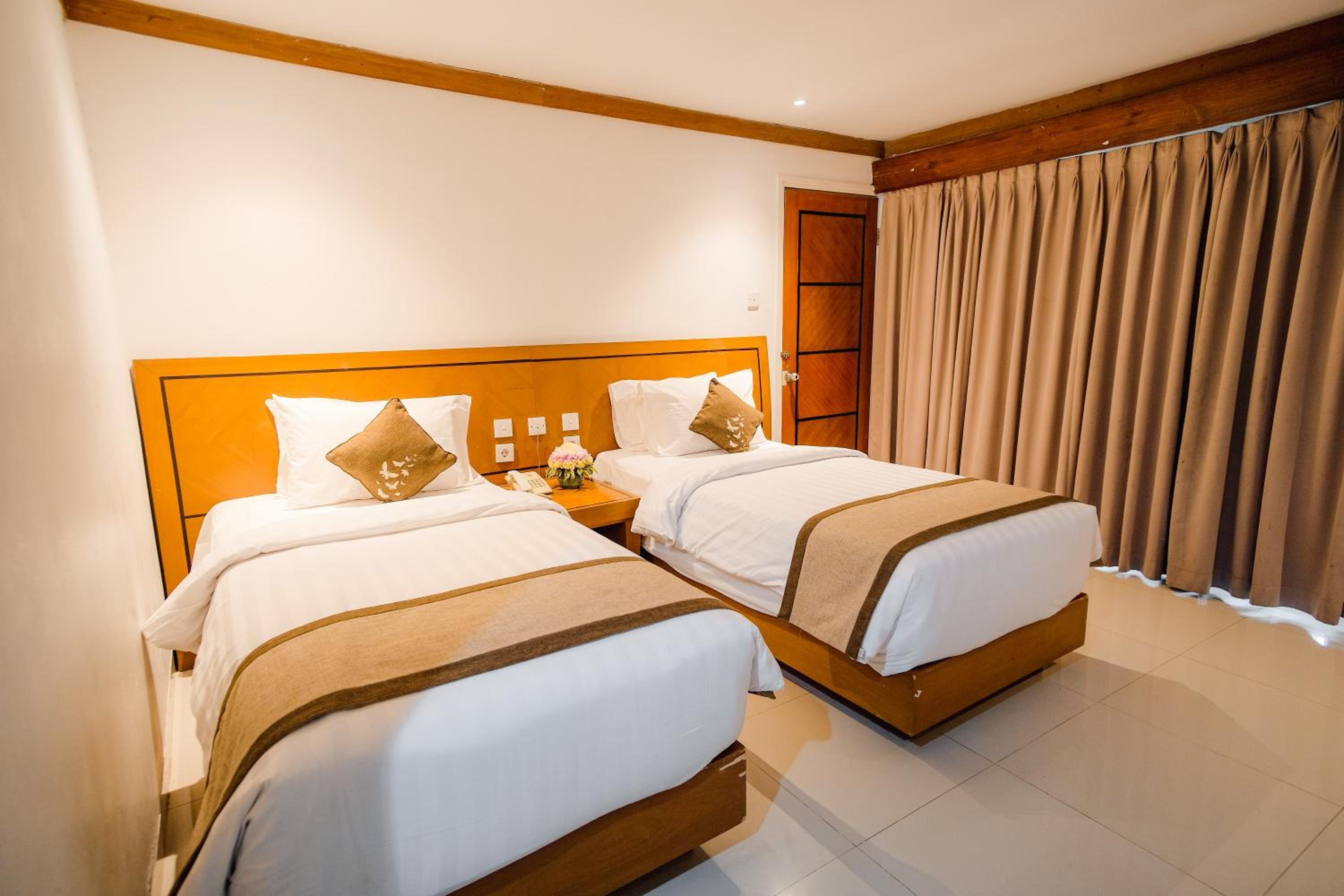 Twin Room with Sea View