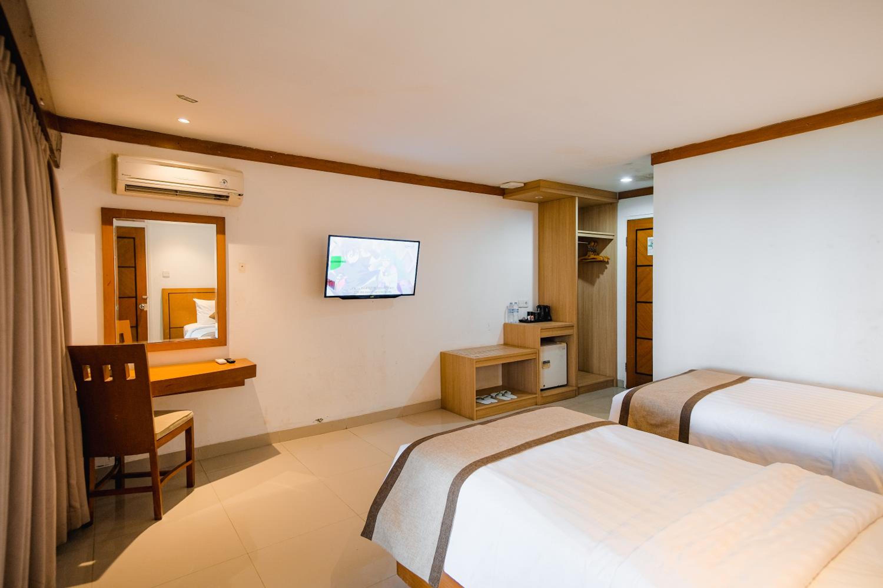 Twin Room with Sea View photo 3