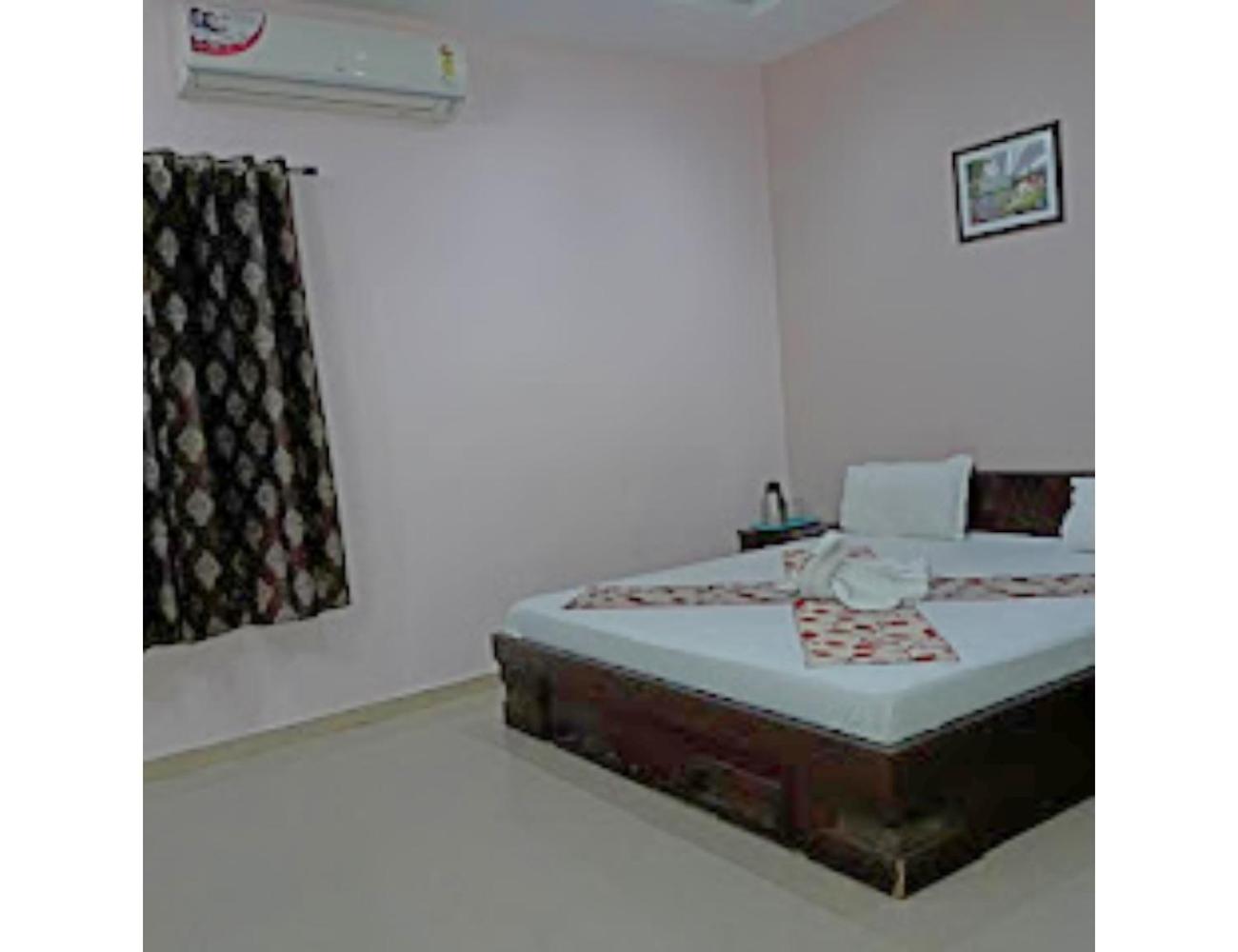 Deluxe Room - Photo 6