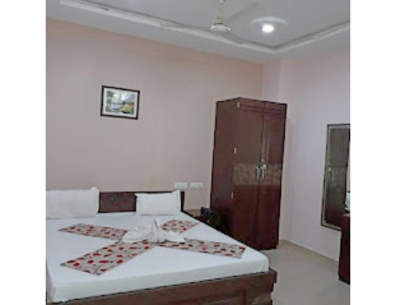 Deluxe Room - Photo 3