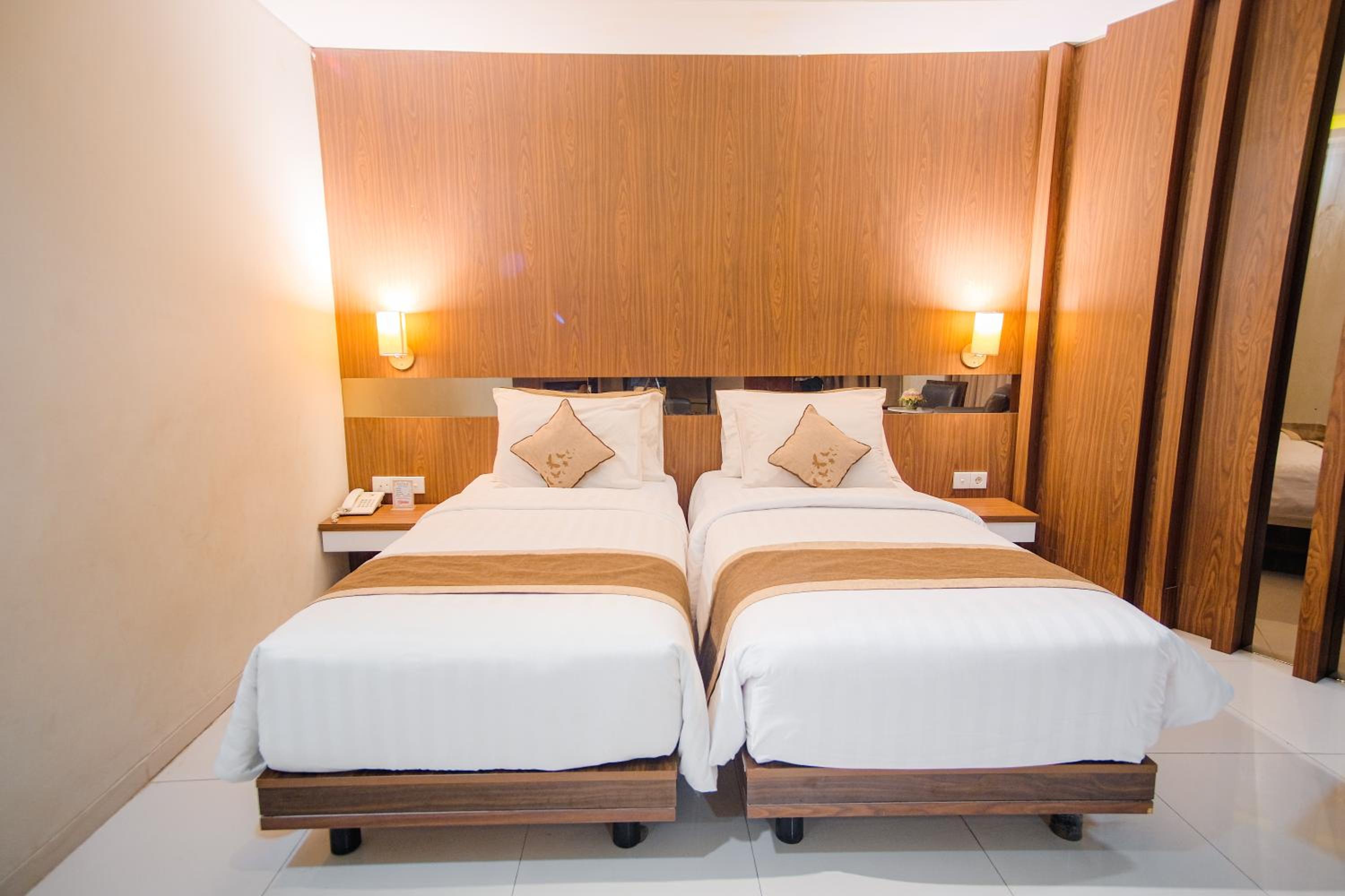 Twin Room with Sea View photo 2