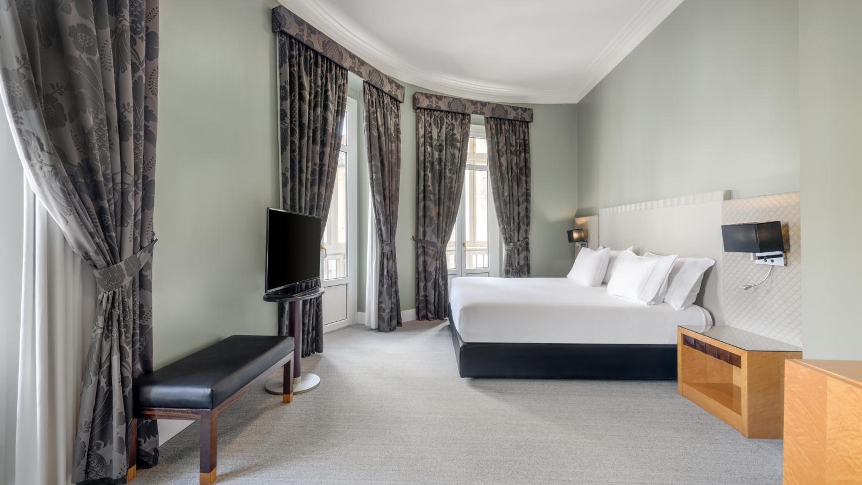 Junior Suite - Photo 1