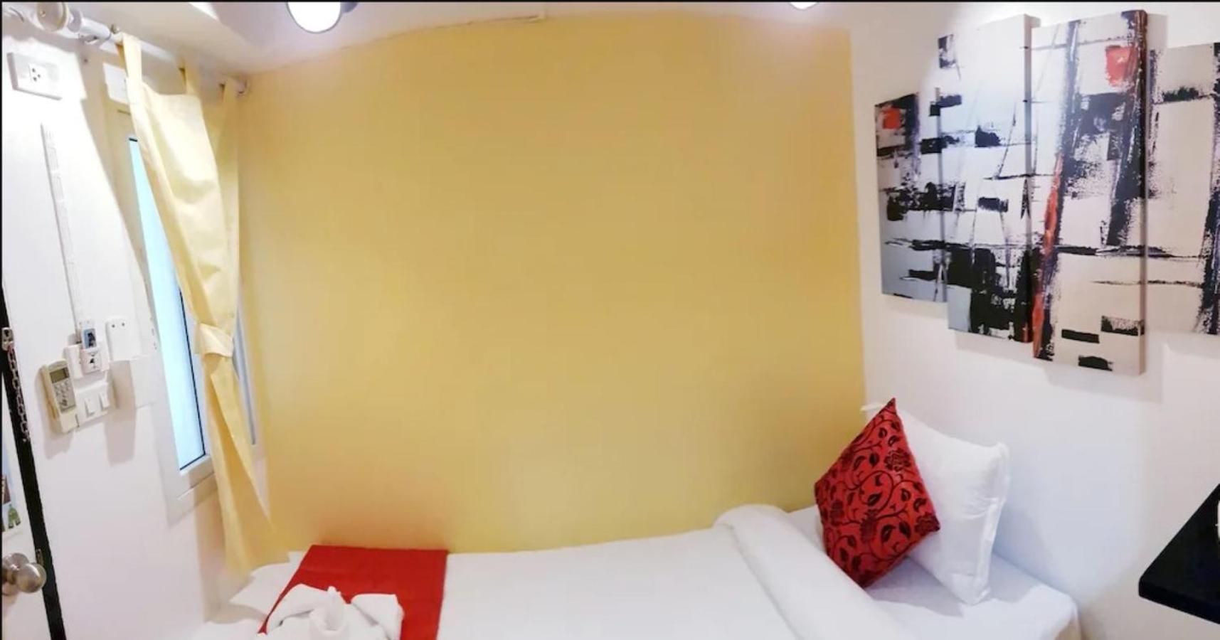 Single Room with Private Bathroom photo 3