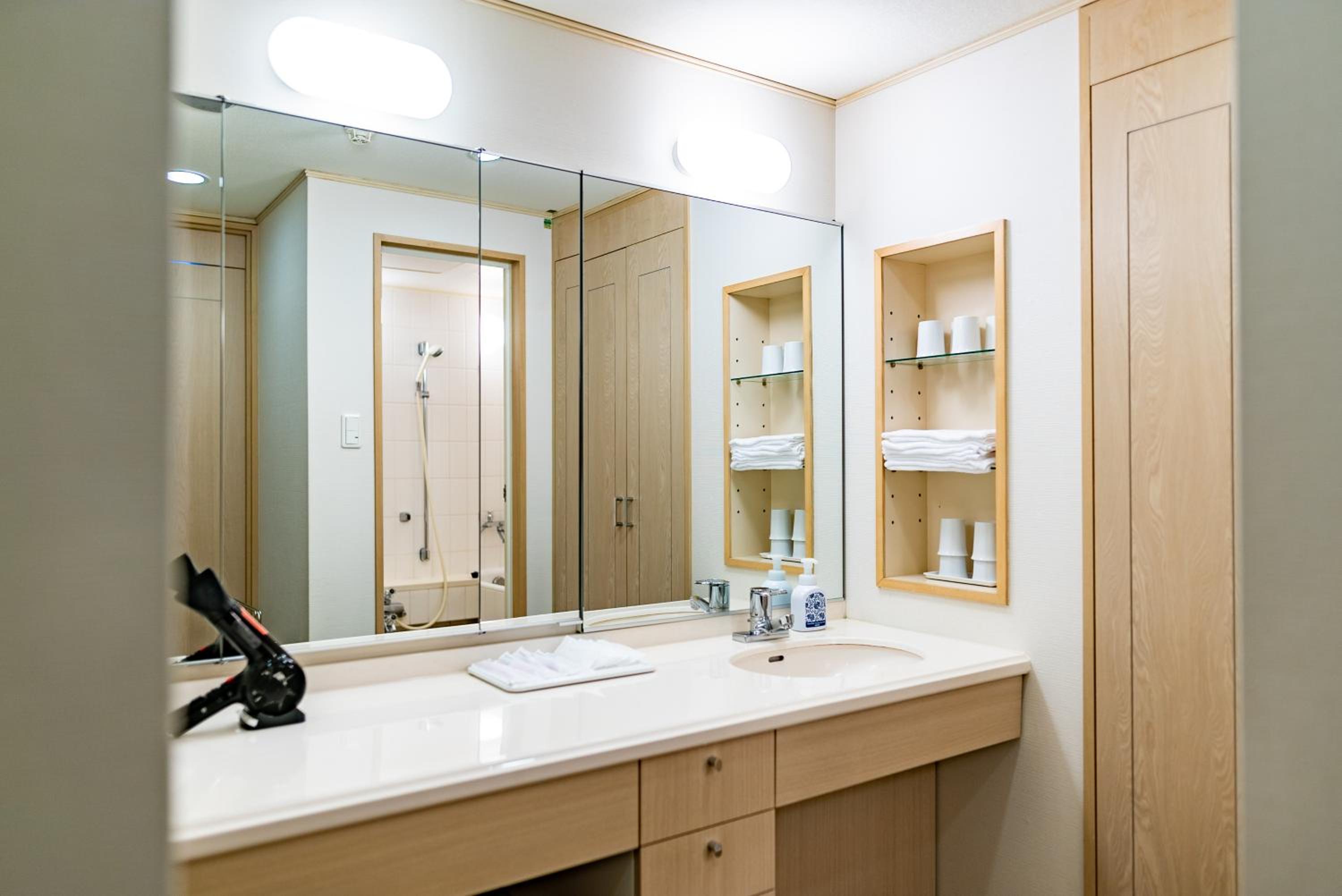 Room With Tatami Area - Smoking - "Luxze Hitotsuba" photo 3