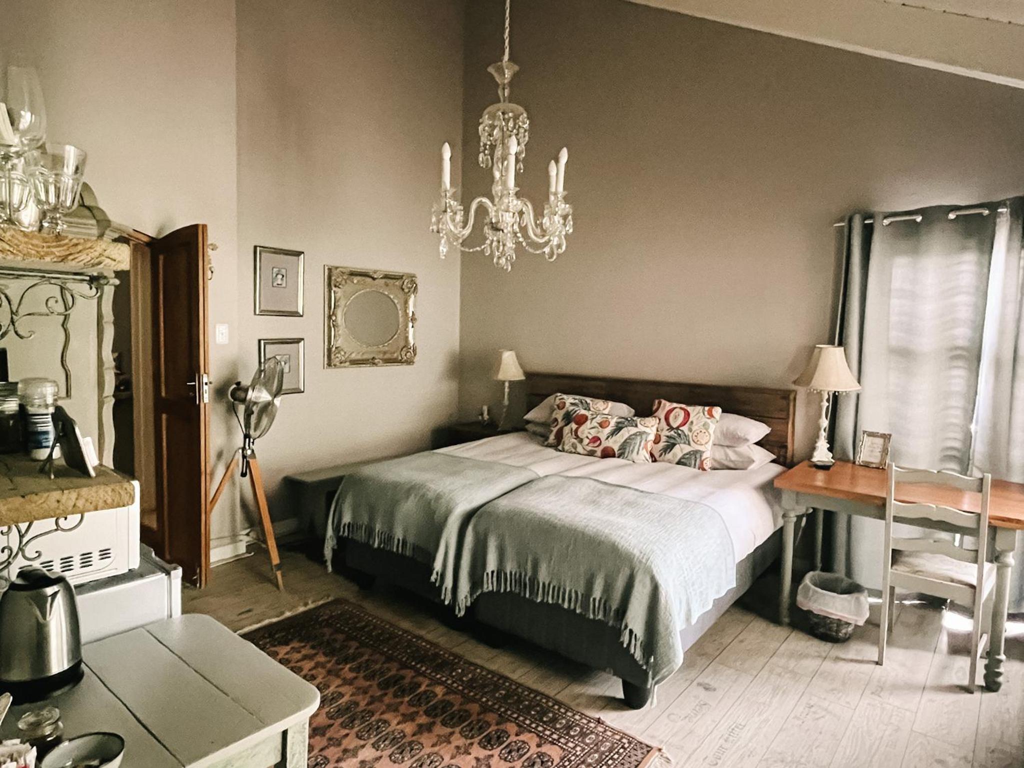 Double or Twin Room with Garden View - Photo 10