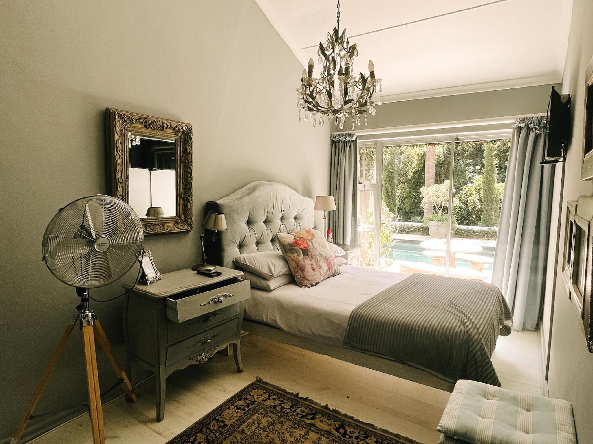 Double Room with Shared Bathroom photo 1