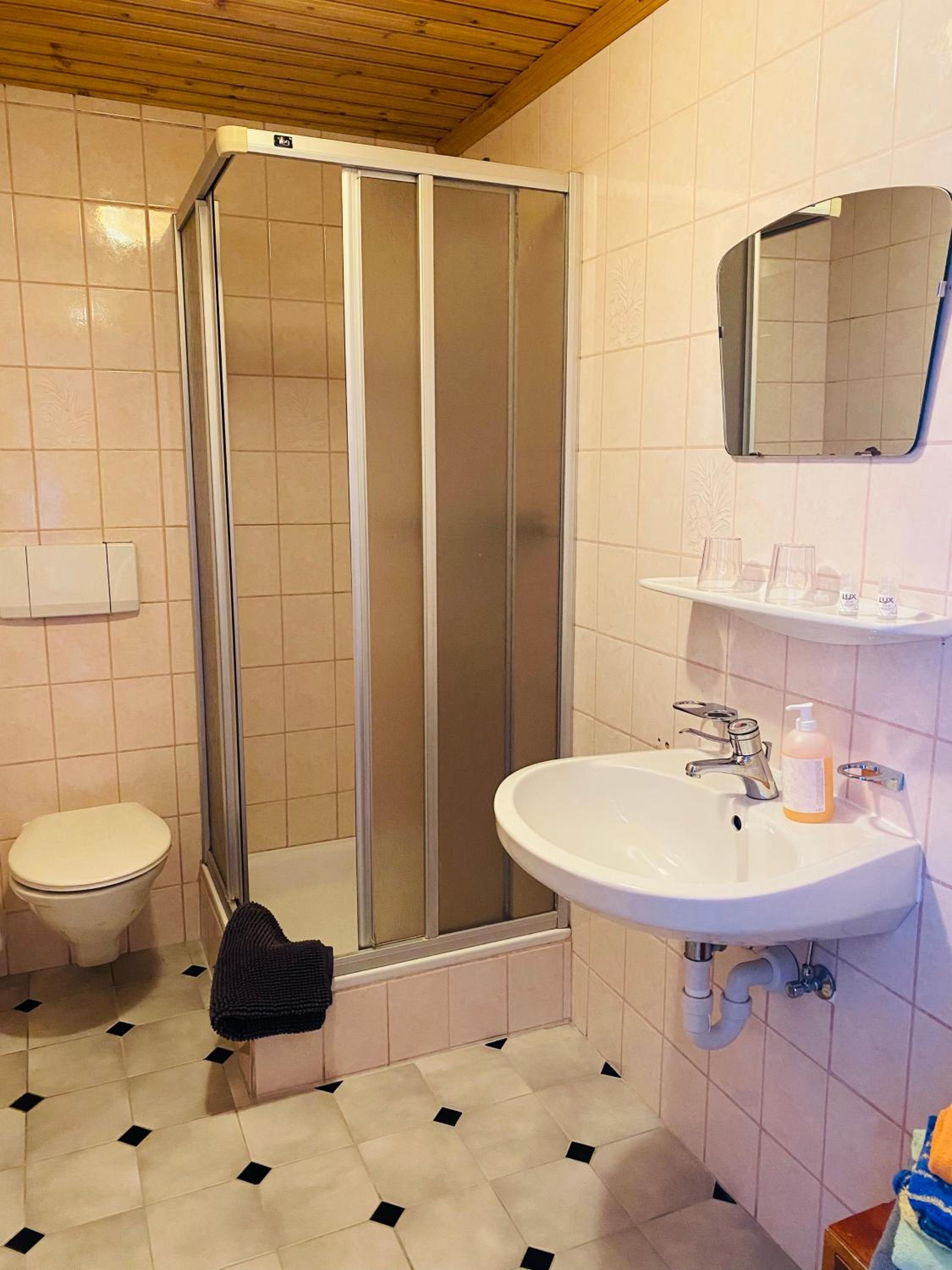 Double Room with Private Bathroom photo 3