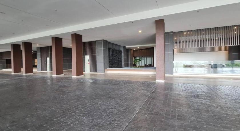 One-Bedroom Apartment - Photo 28