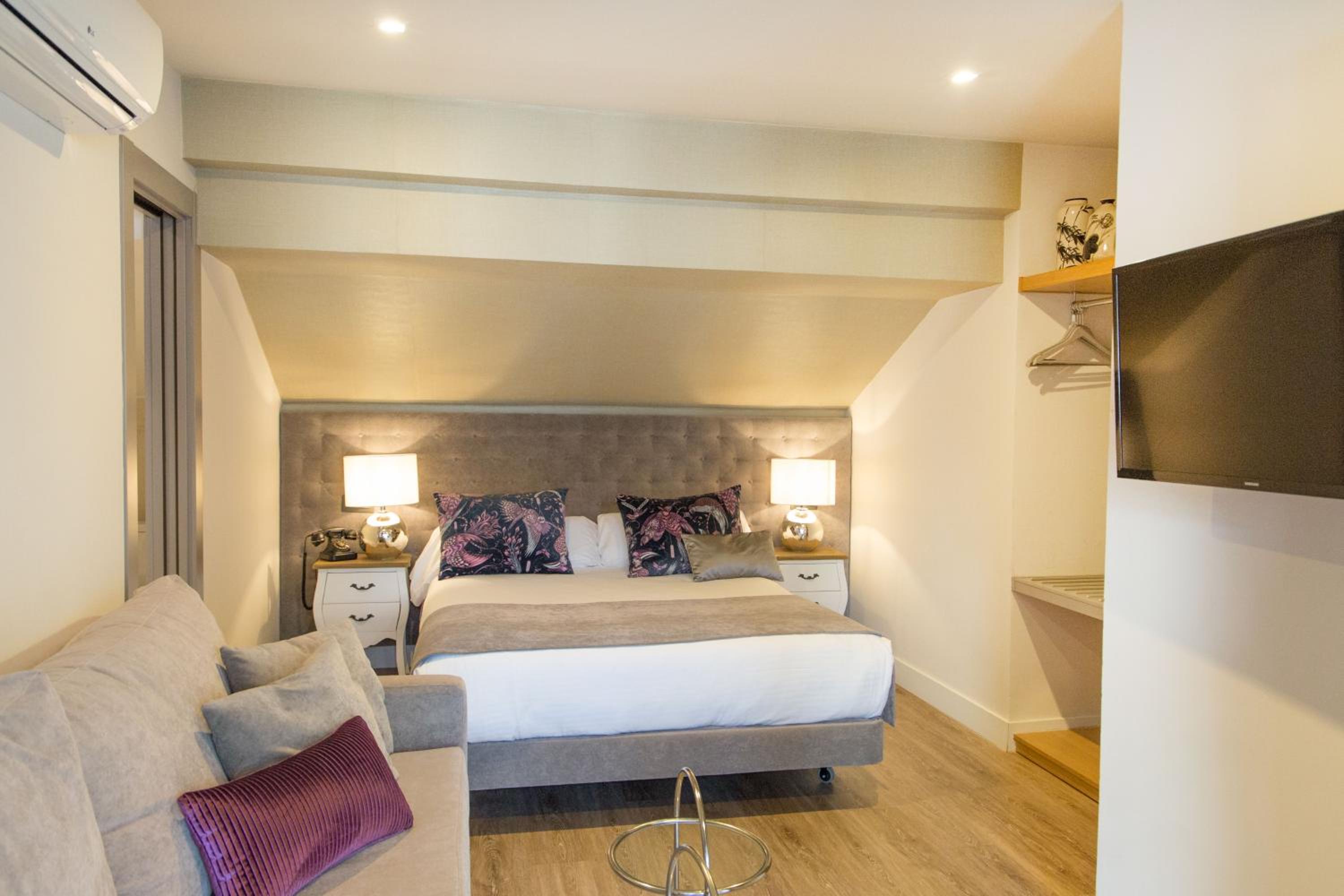 Economy Double Room photo 2