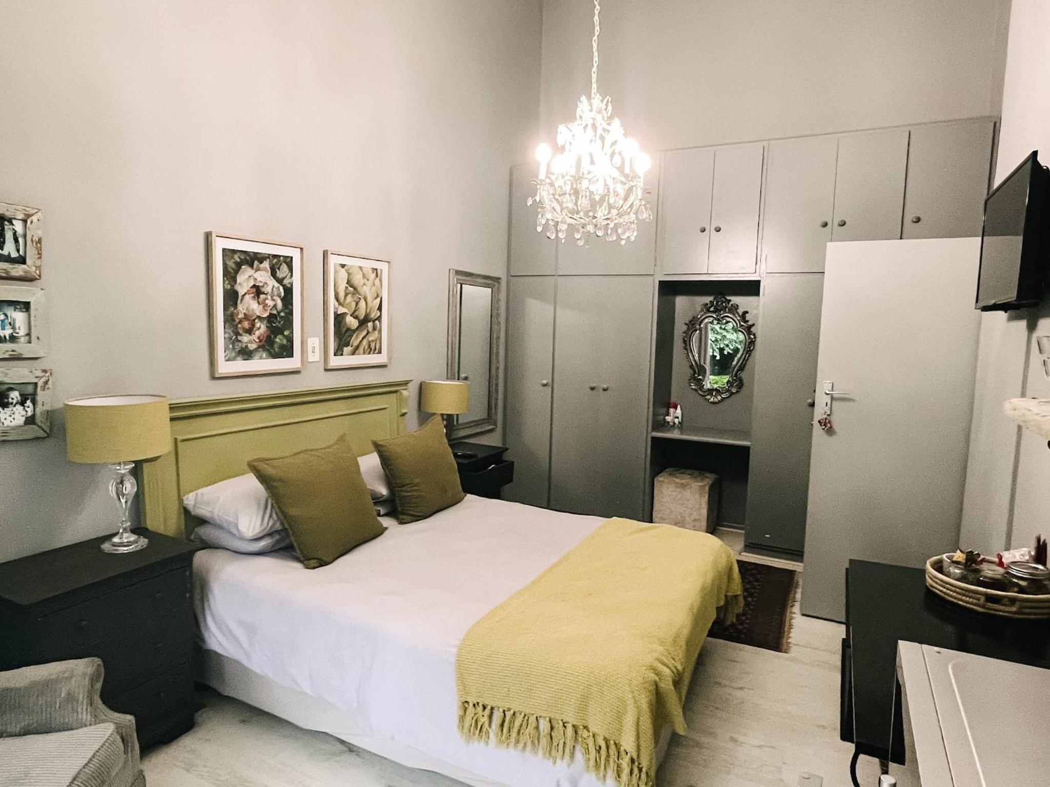 Double Room with Shared Bathroom photo 1