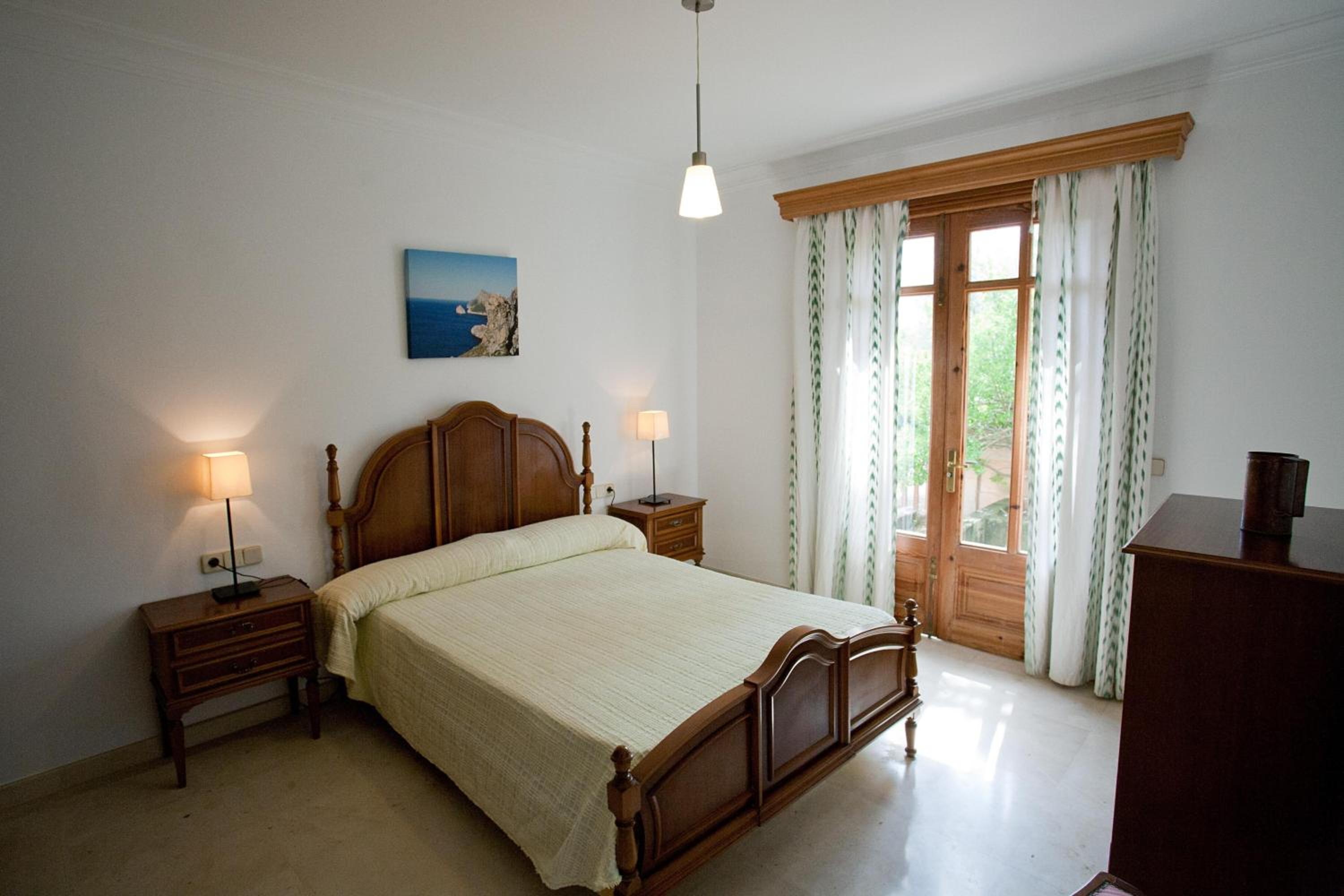 Four-Bedroom Villa photo 3