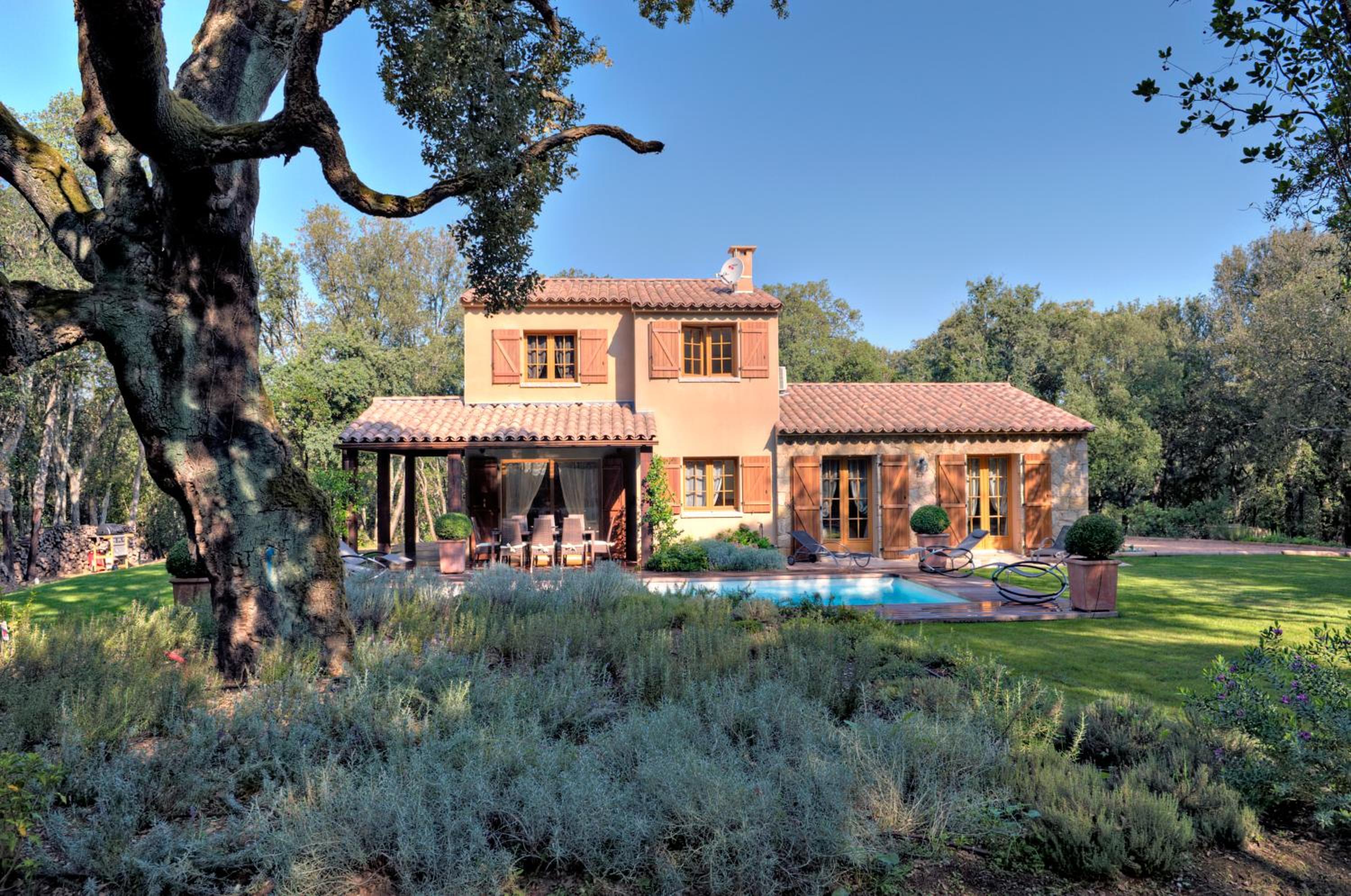 Villa with Private Pool photo 1