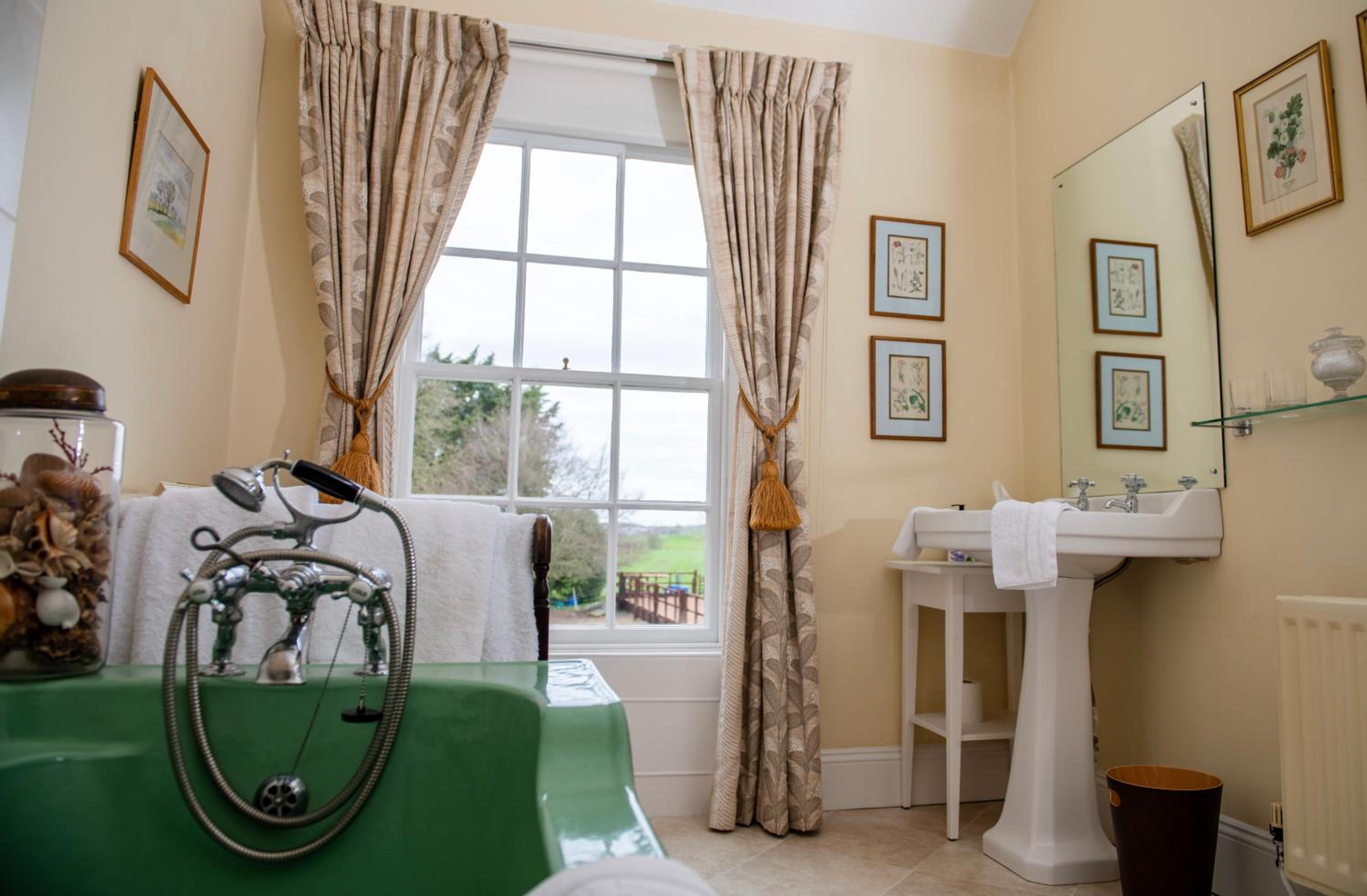 Deluxe Double Room - Photo 7