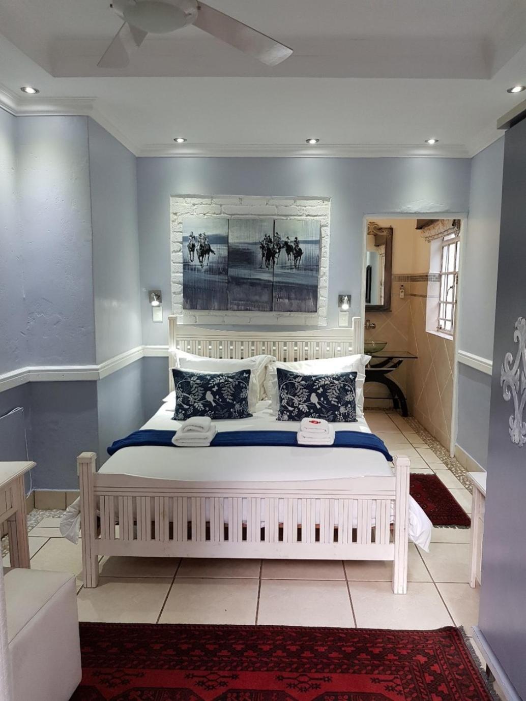 Standard Double Room photo 3